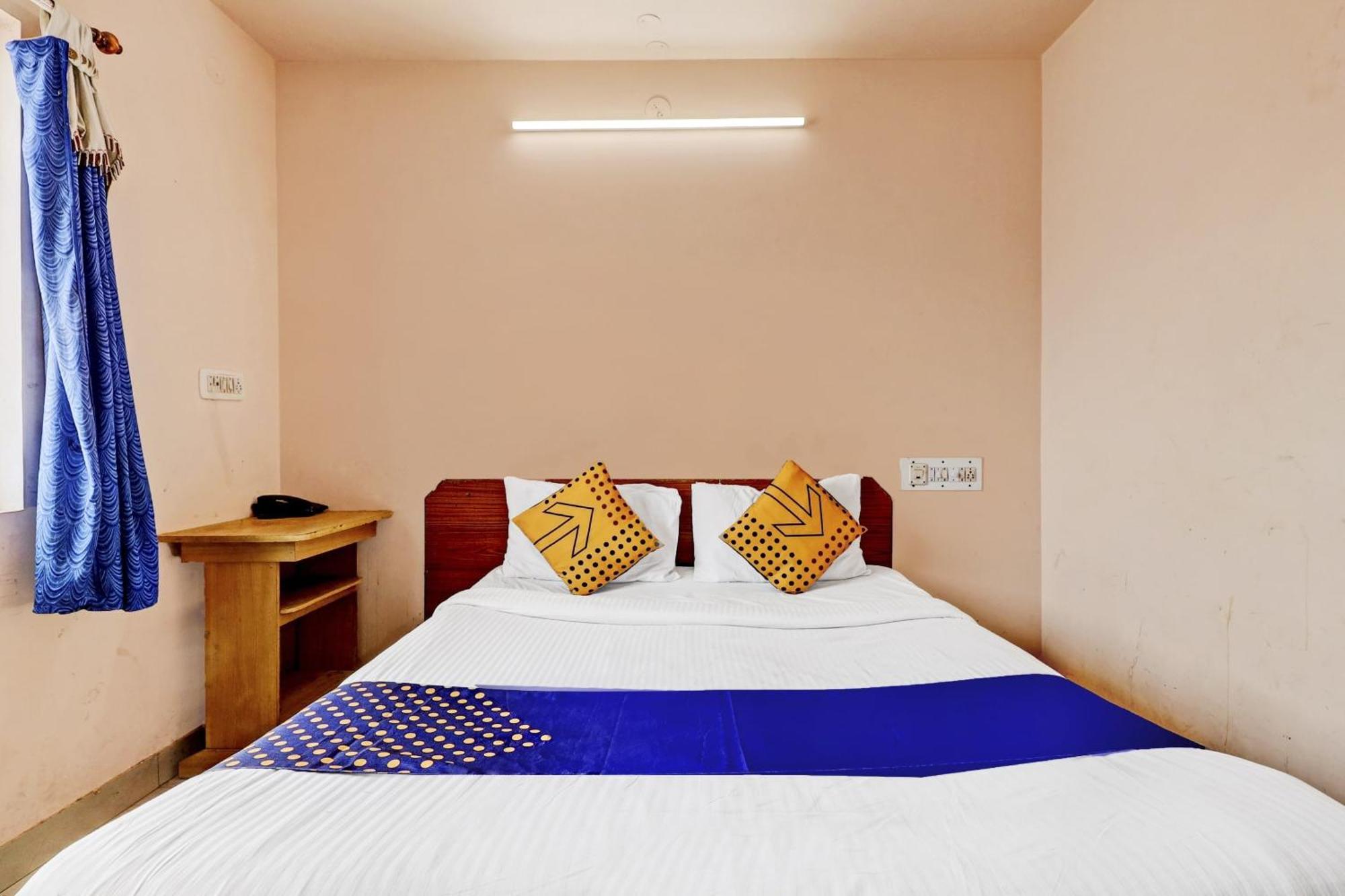 S L V Comfort Hotel 2*