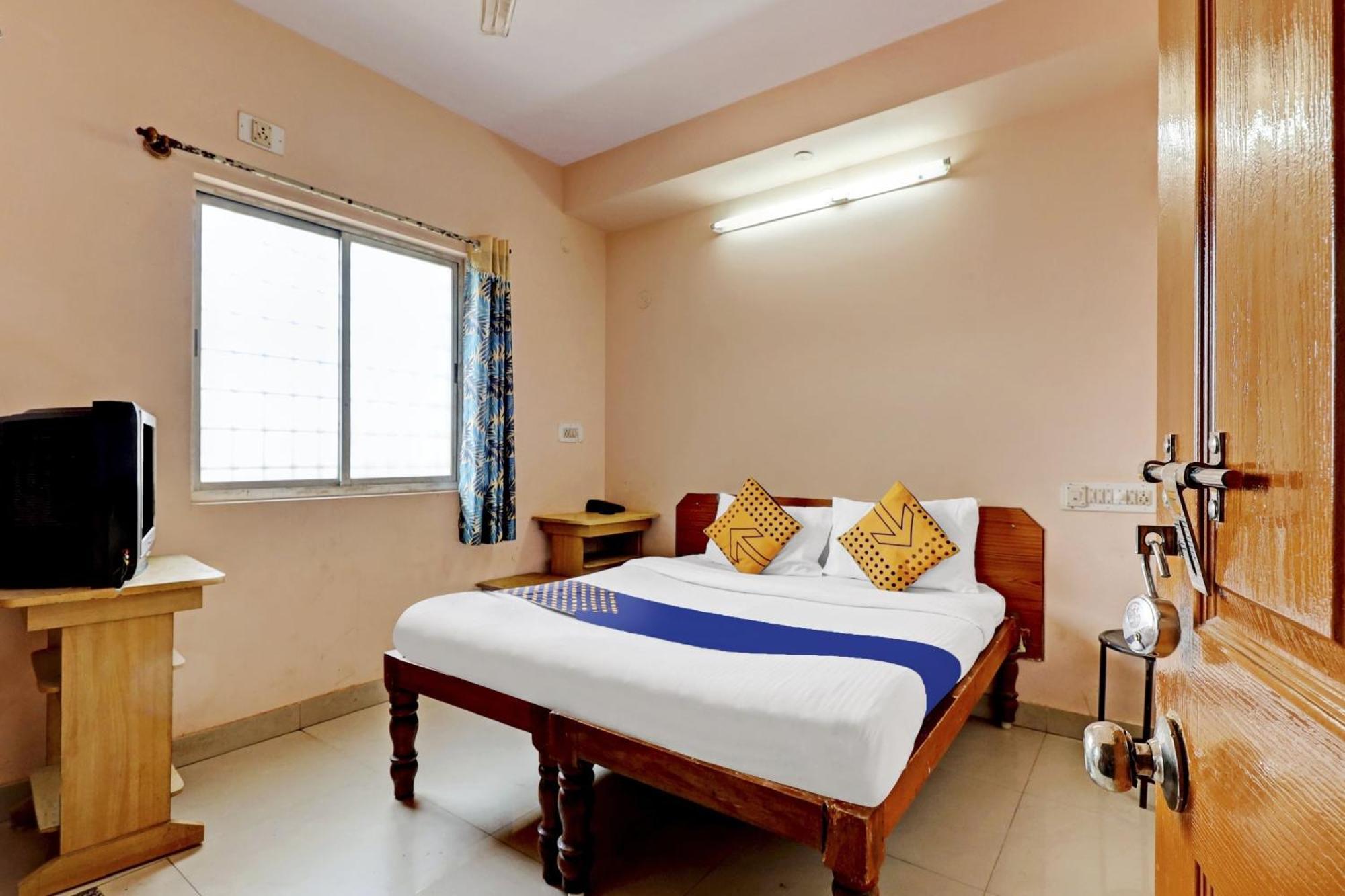 Hotel S L V Comfort