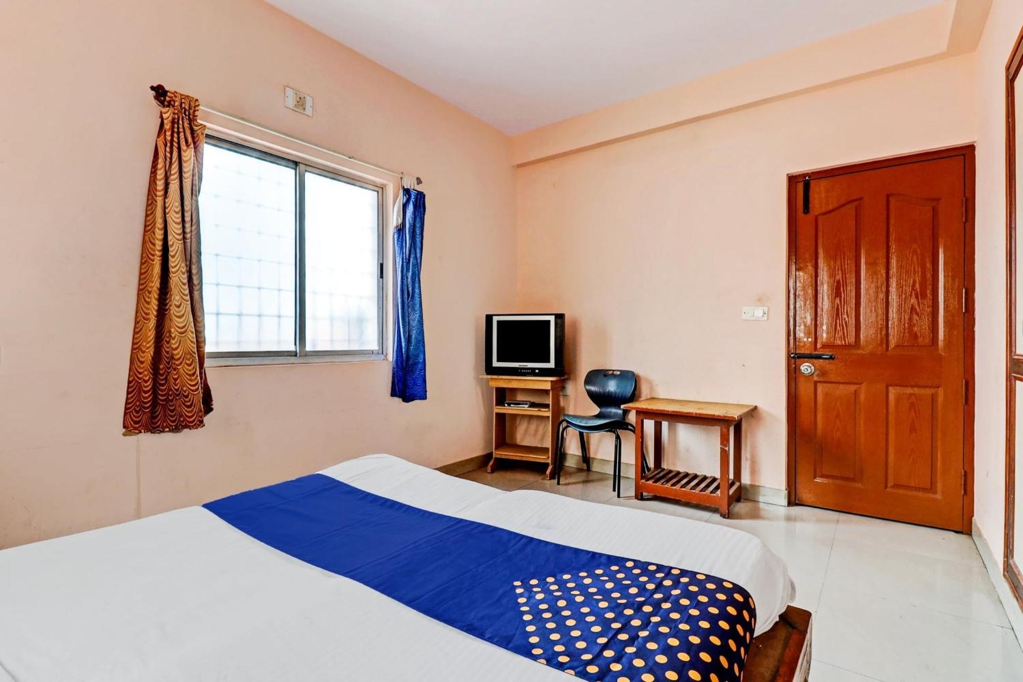 S L V Comfort Hotel