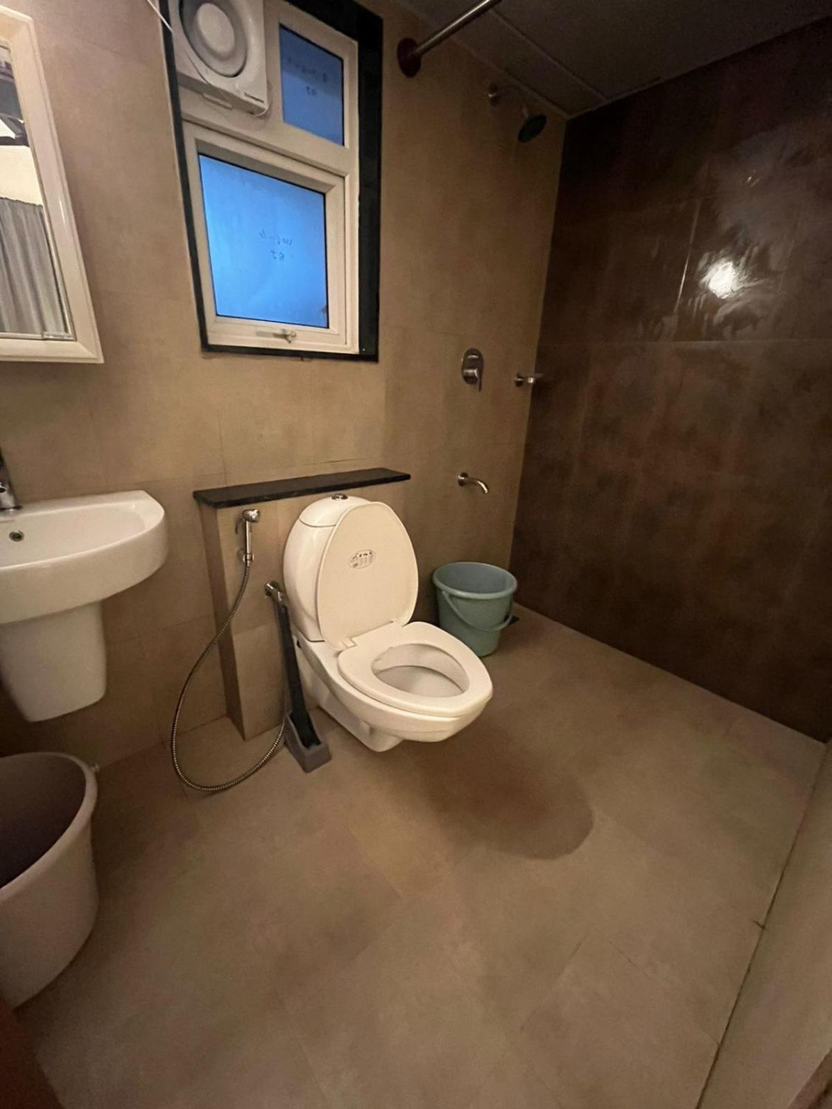 Snooze Living Manchester 2 Bhk E City Apartment Bangalore