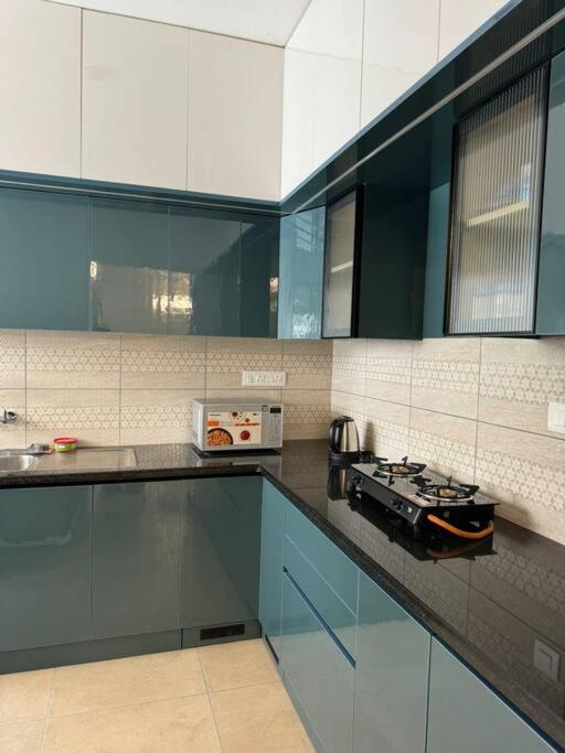 Classy2bhk Near International Airport Apartment