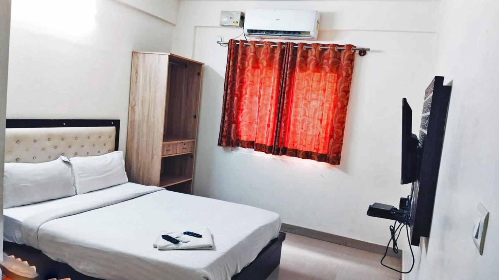Golden Paradise Hotel 2*