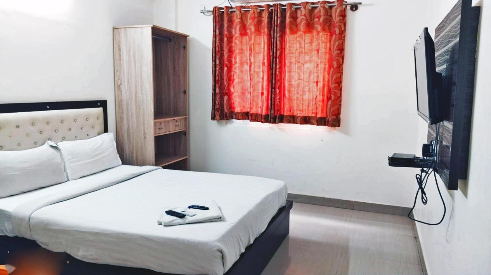 Golden Paradise 2* Bangalore