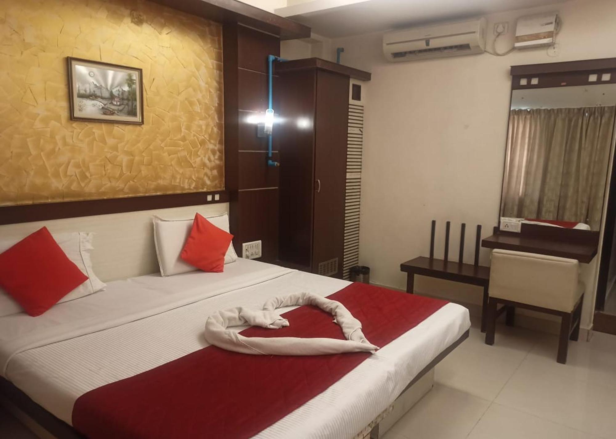 Golden Residency, Gandhi Nagar Hotel Bangalore