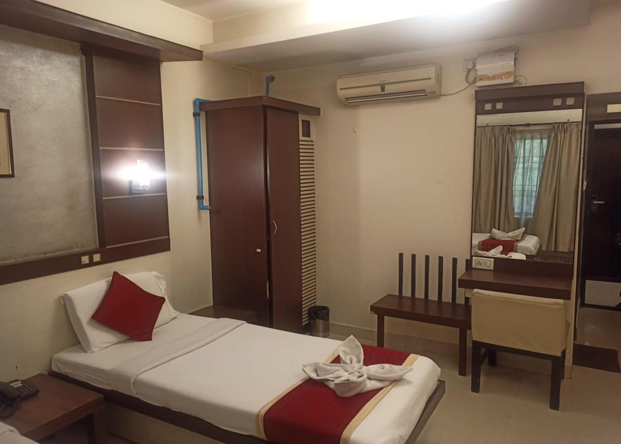 Golden Residency, Gandhi Nagar Hotel Bangalore