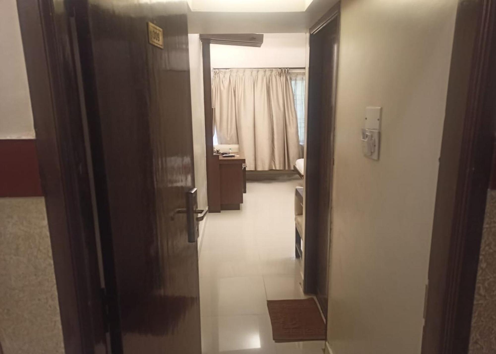 Golden Residency, Gandhi Nagar 2* Bangalore