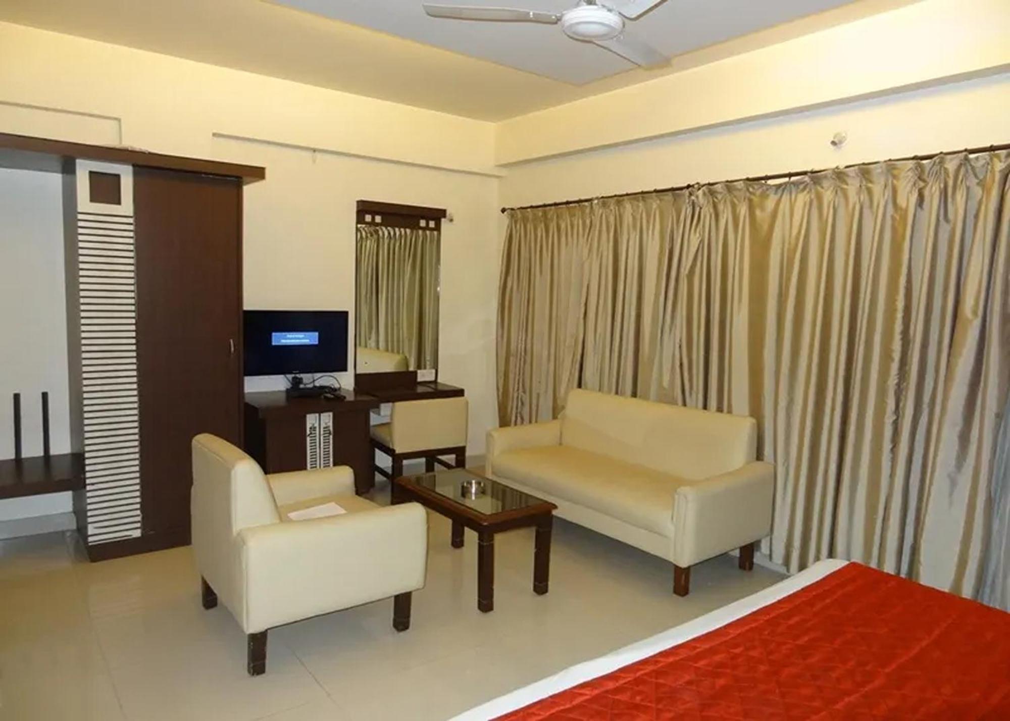 Golden Residency, Gandhi Nagar 2*
