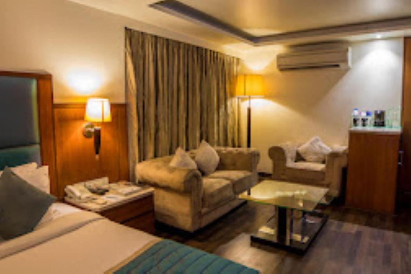 The Royale Senate , Hebbal 3* Bangalore