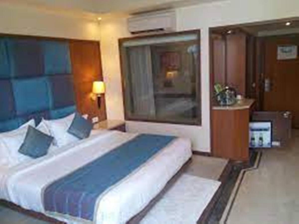 The Royale Senate , Hebbal Hotel 3*