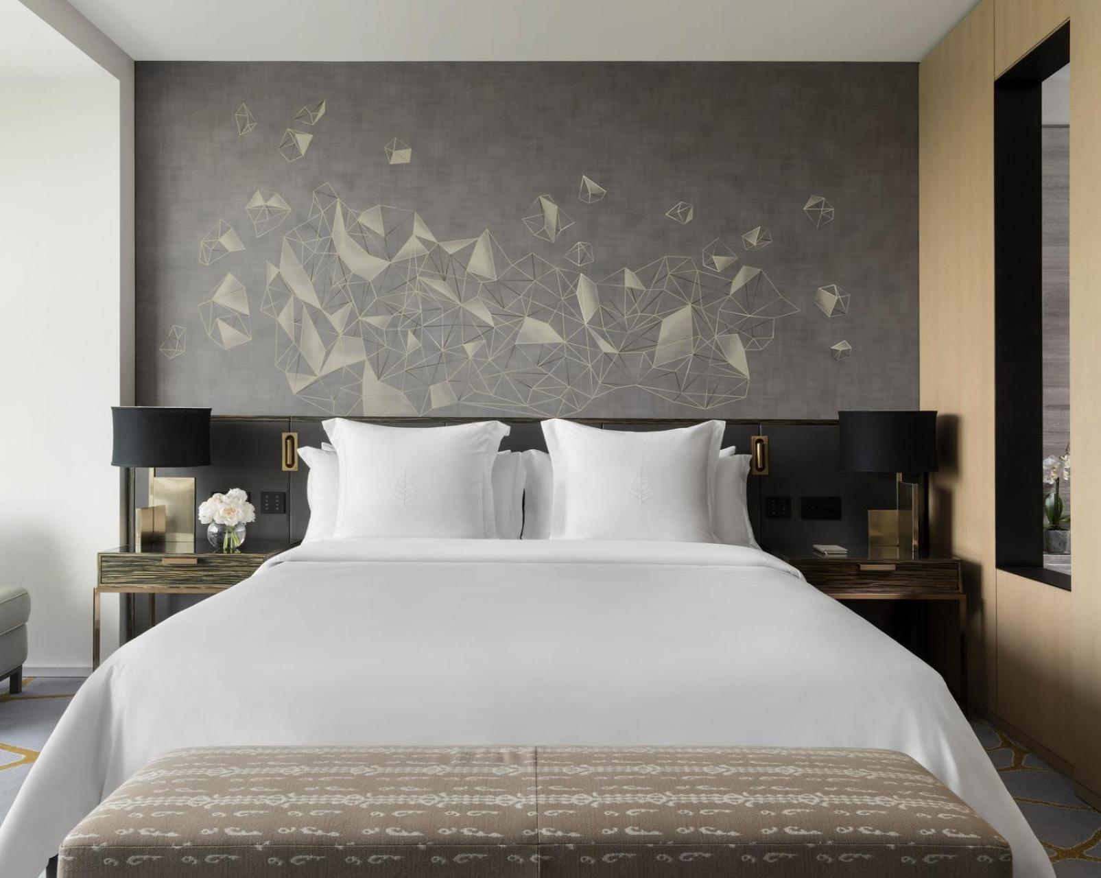 Hotel Four Seasons At Embassy One