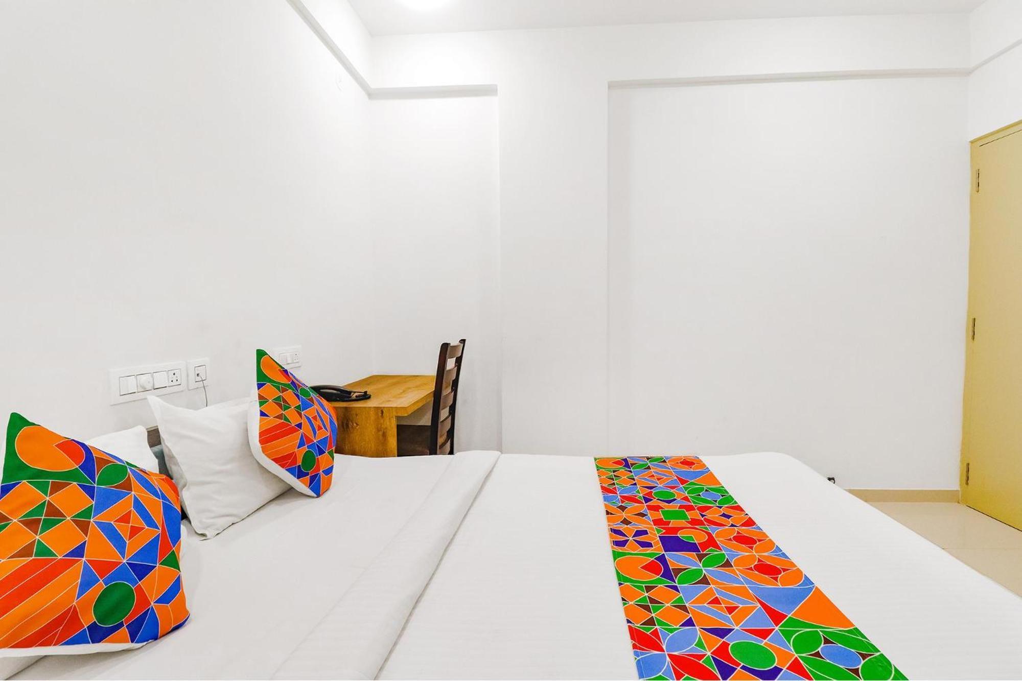 Hotel Fabhotel Royal Manyata 3*
