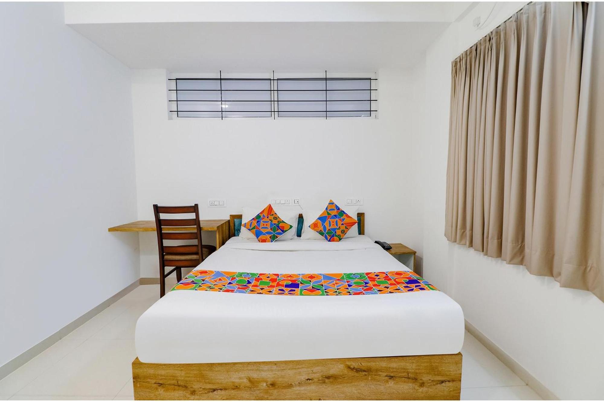 Hotel Fabhotel Royal Manyata 3*