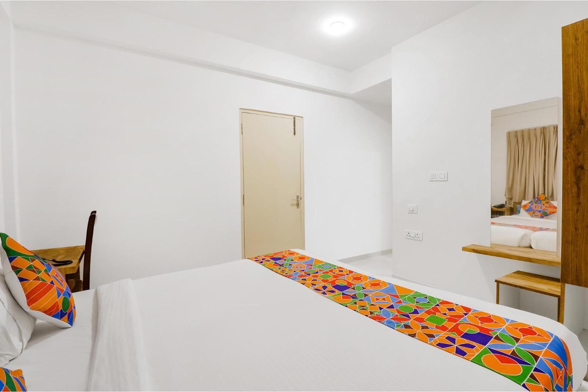 Fabhotel Royal Manyata 3*