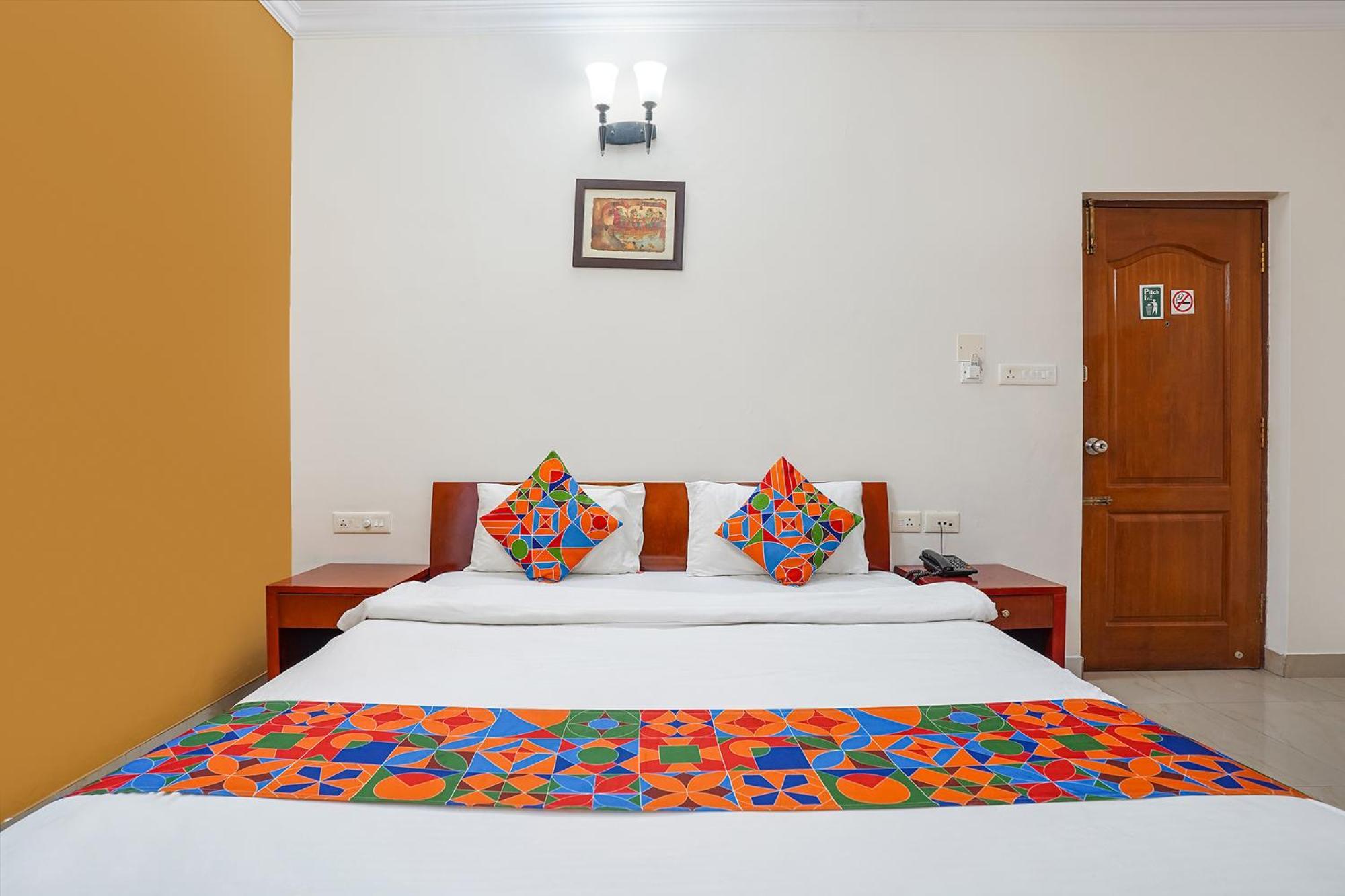 Fabhotel The Kings Hotel