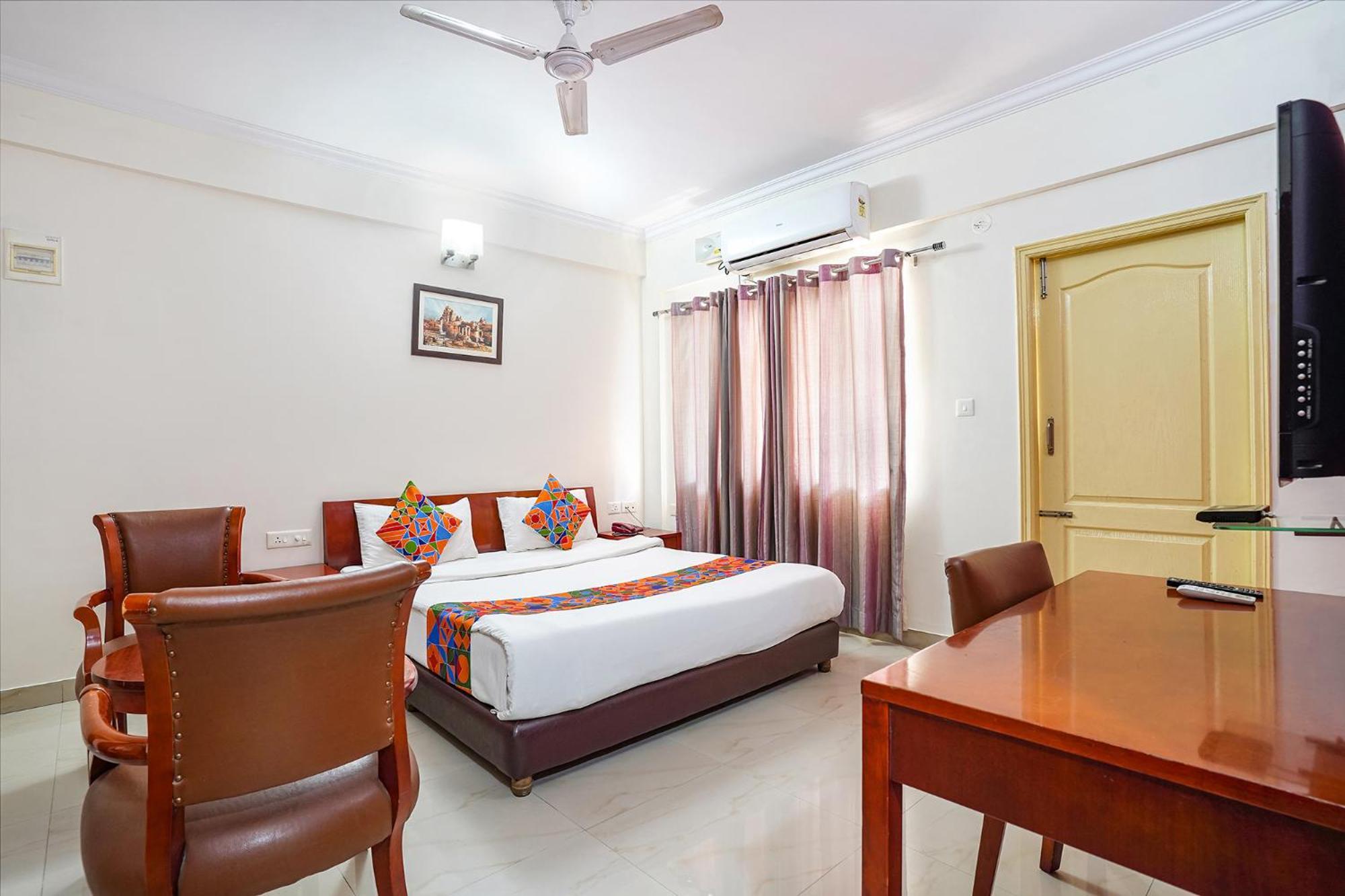 Fabhotel The Kings Hotel