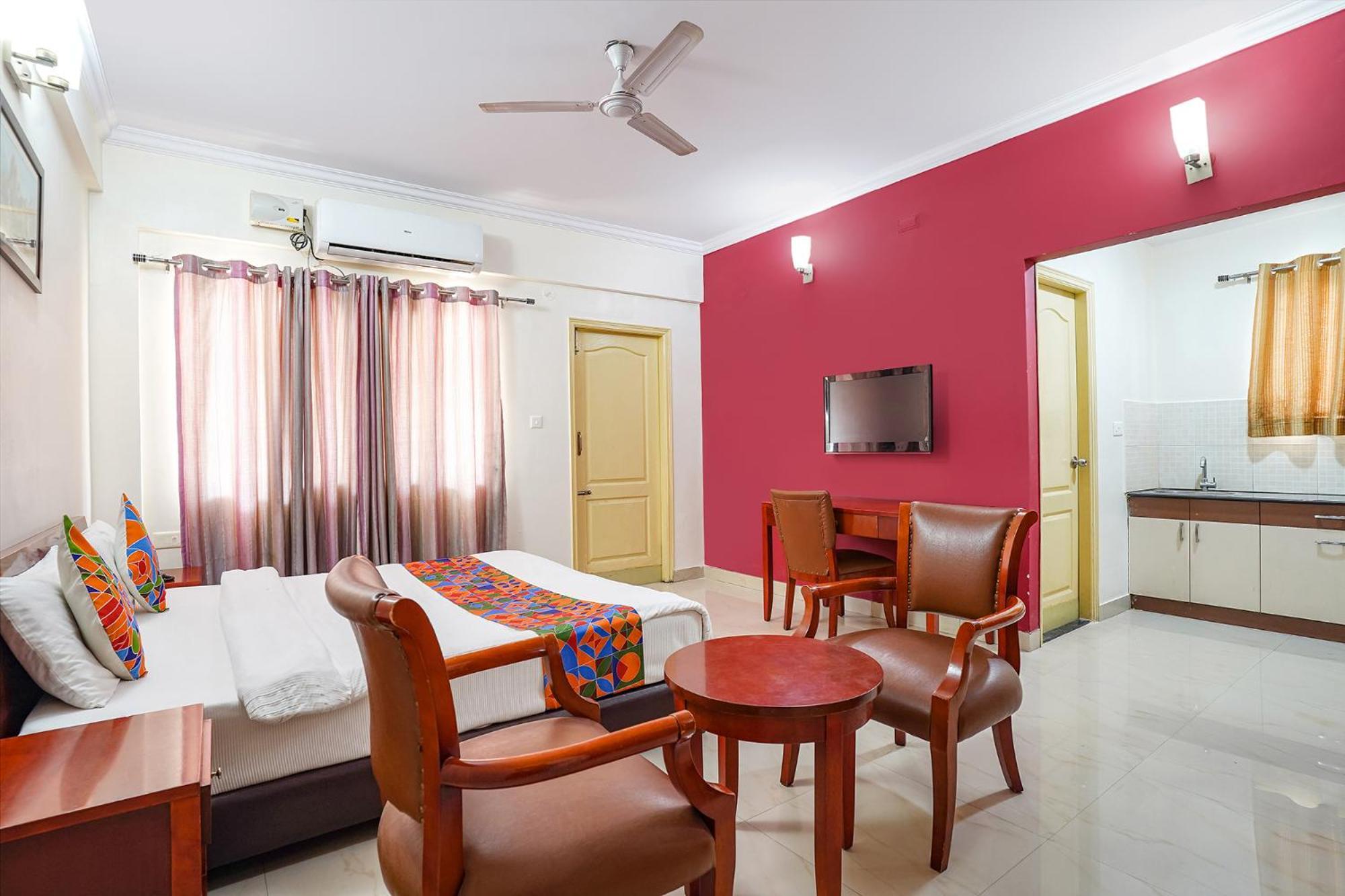 Hotel Fabhotel The Kings Bangalore