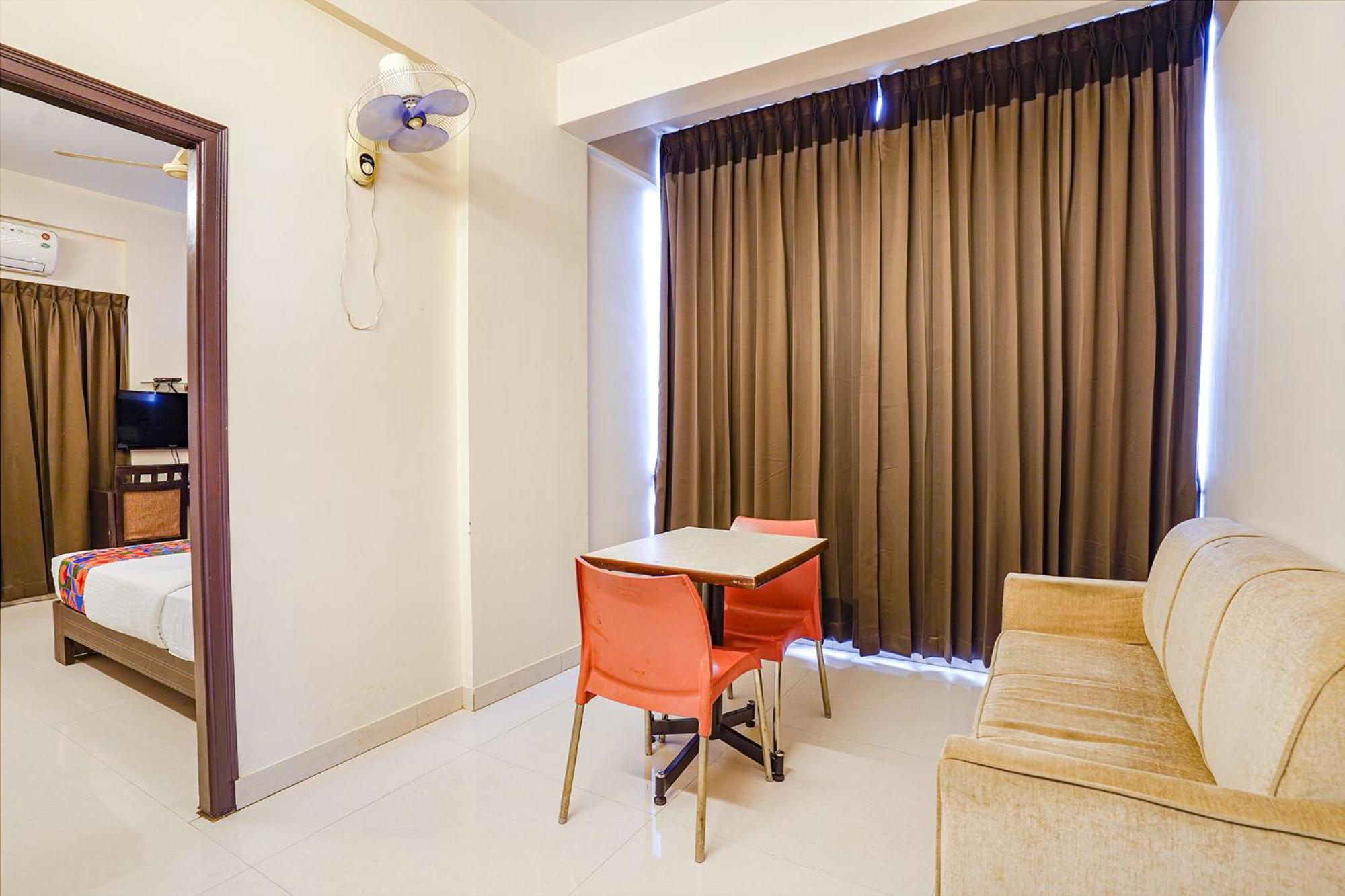 Fabhotel Willow Tree