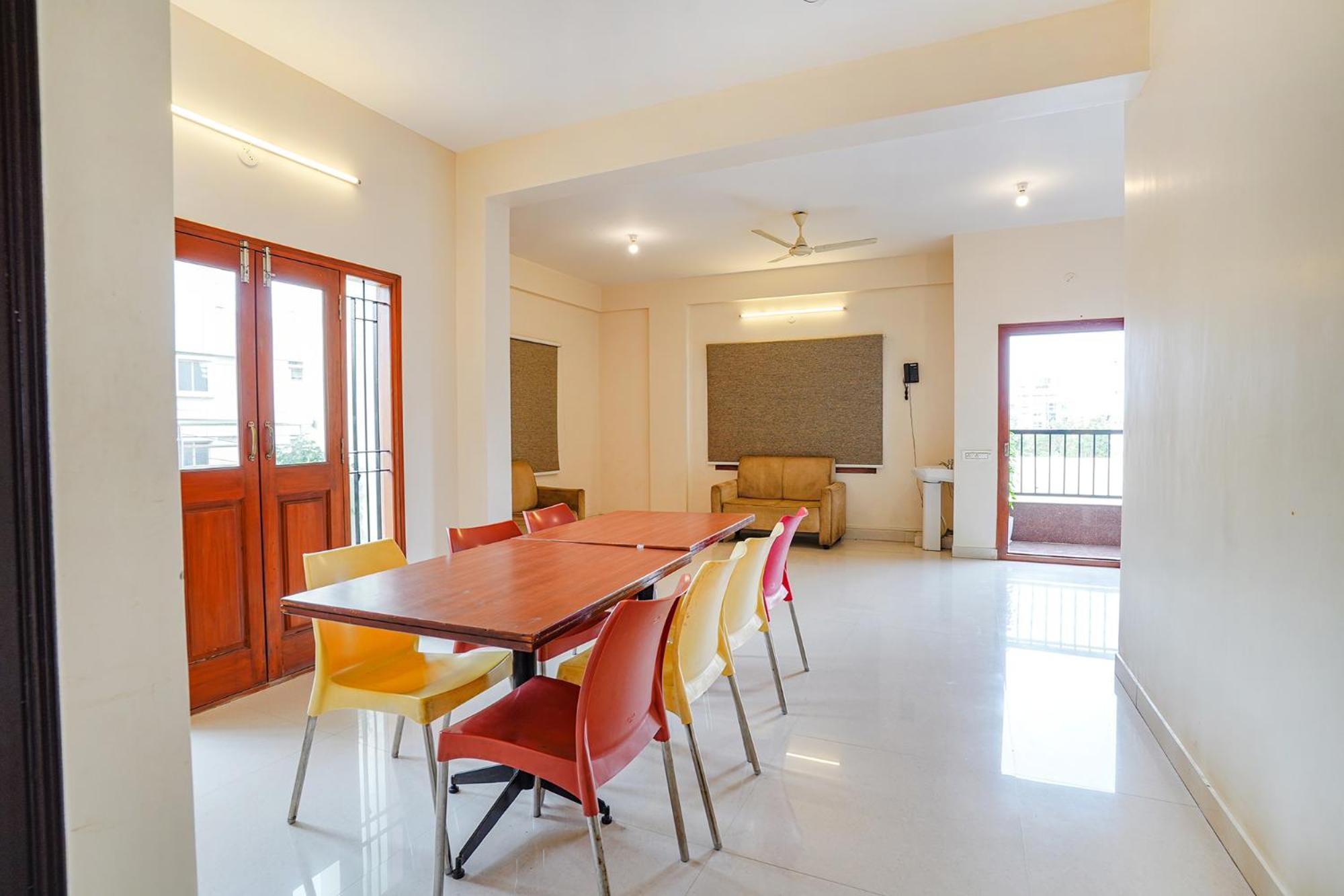 Fabhotel Willow Tree Apartment *