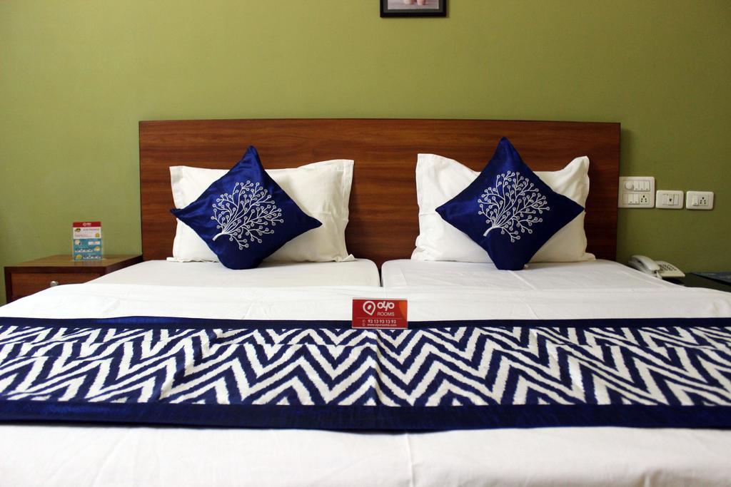 Oyo Apartments Shanthi Nagar Richmond Town Hotel