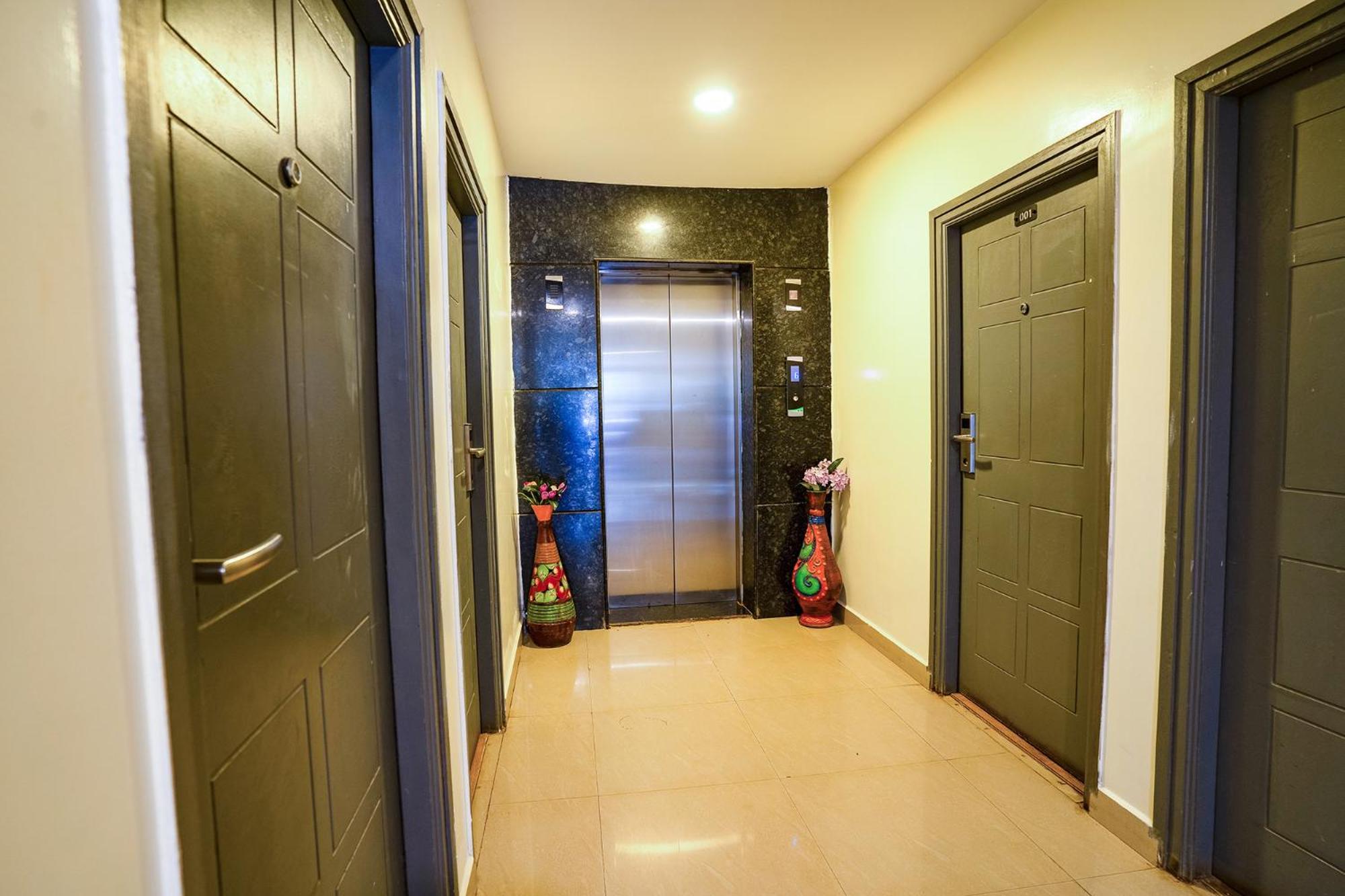 Hotel Fabhotel Royal Sterling- Manyata Tech Park 3*