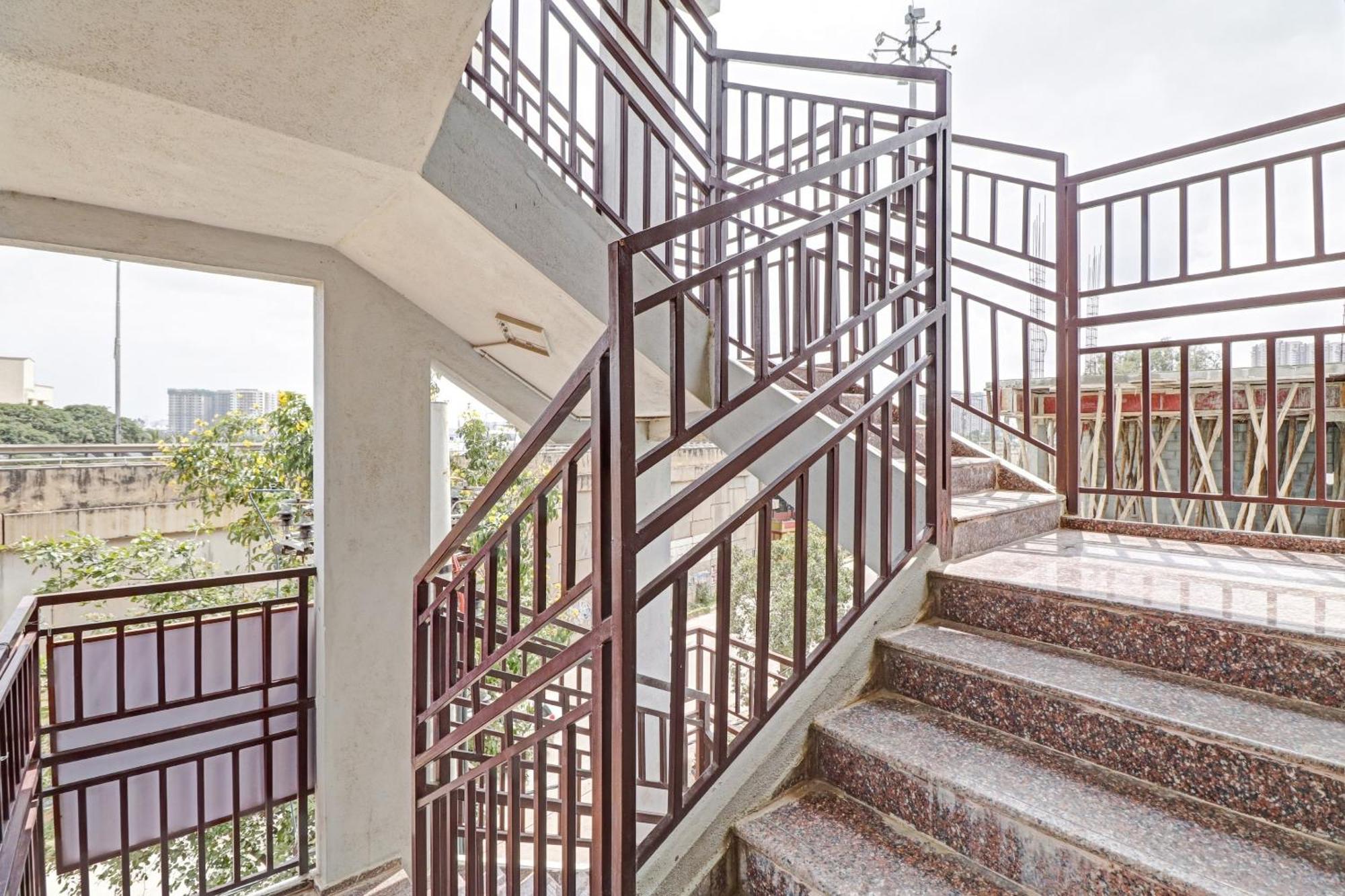 Hotel O Gn Nelli