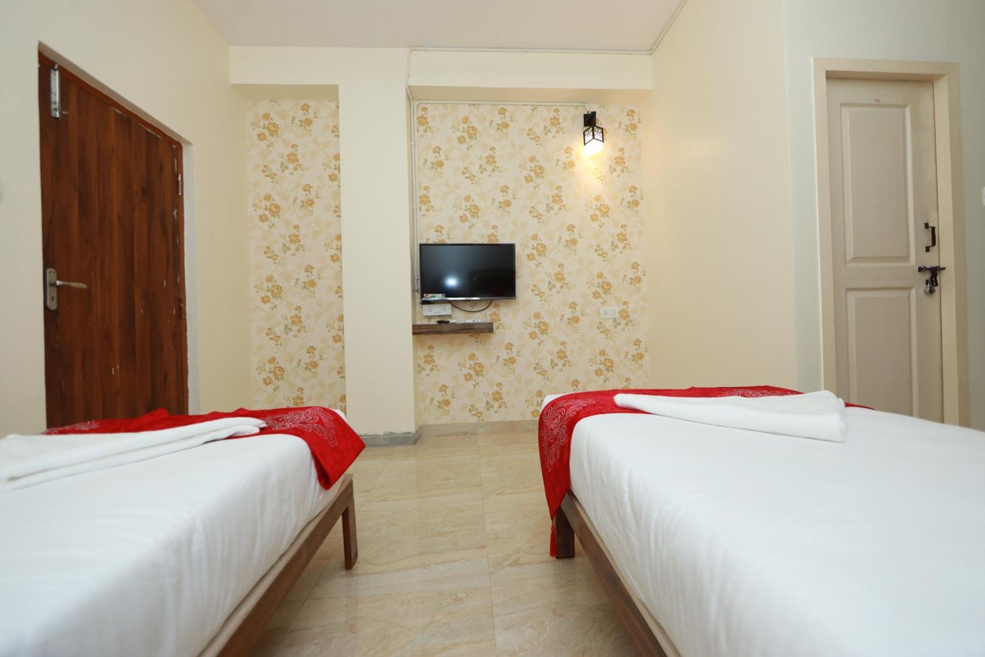 Amulya Relax Hotel 3*