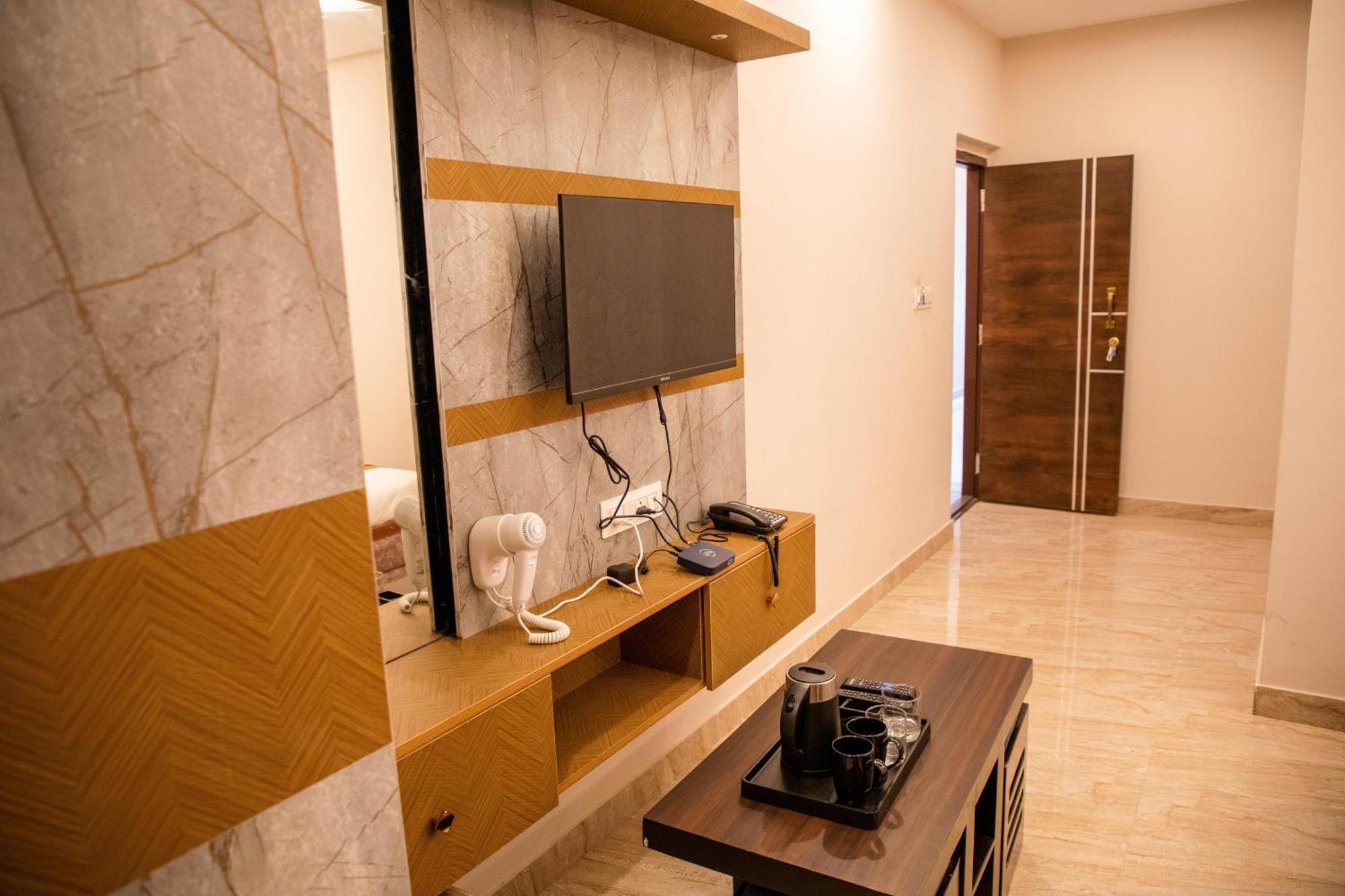 Serenity Hotel