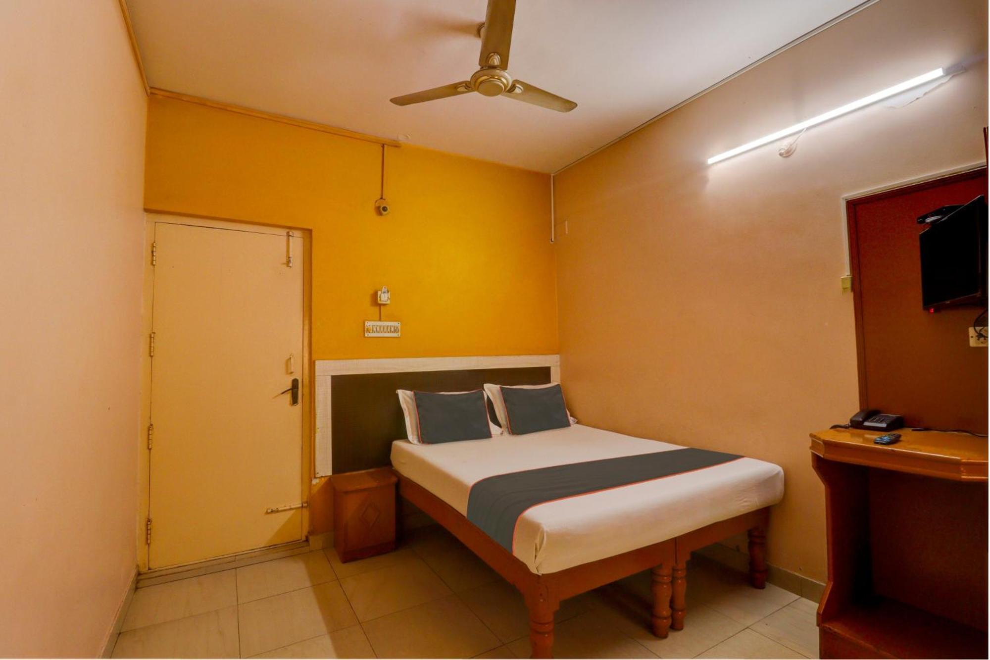 Collection O Royal Comfort Hotel 3*