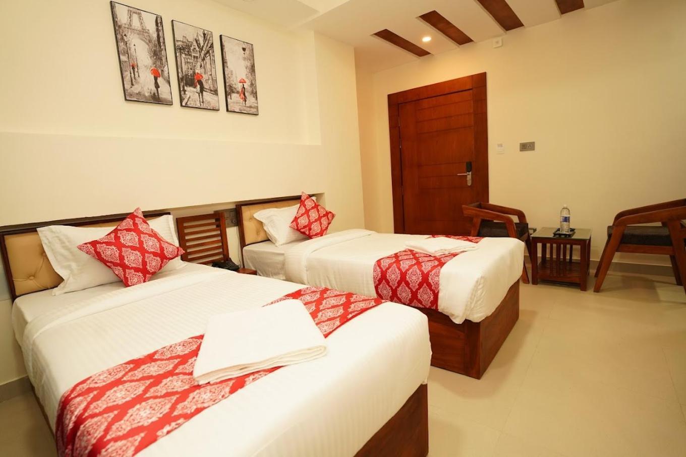 Hotel Saavees Residency Bangalore