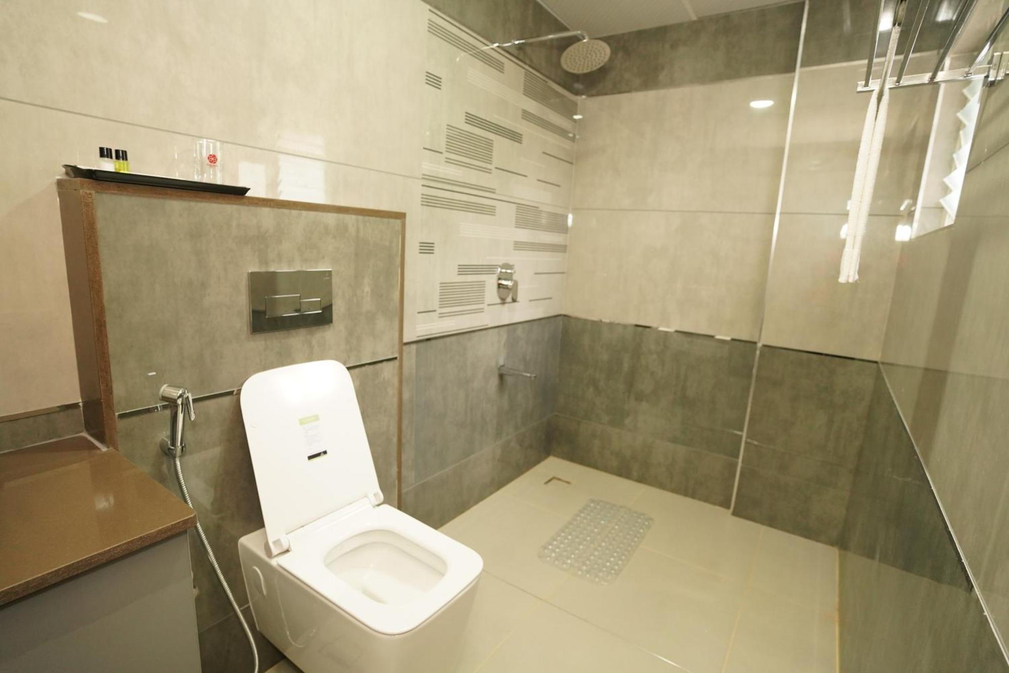 Saavees Residency Hotel 3*