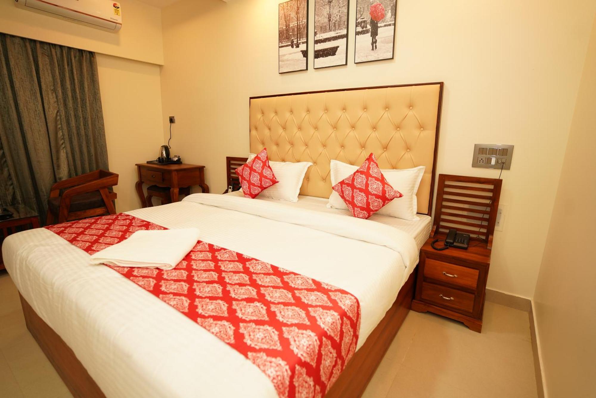 Hotel Saavees Residency Bangalore