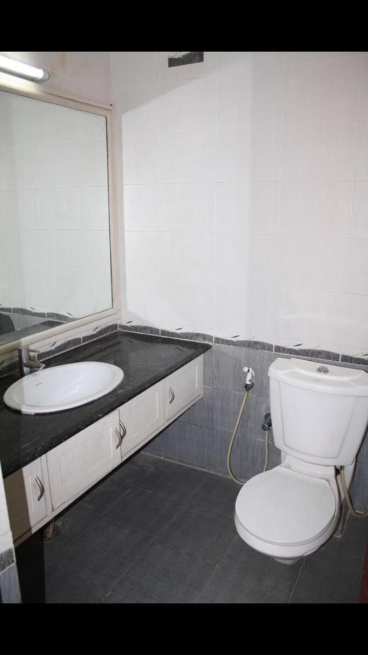 Aston Service Hotel *