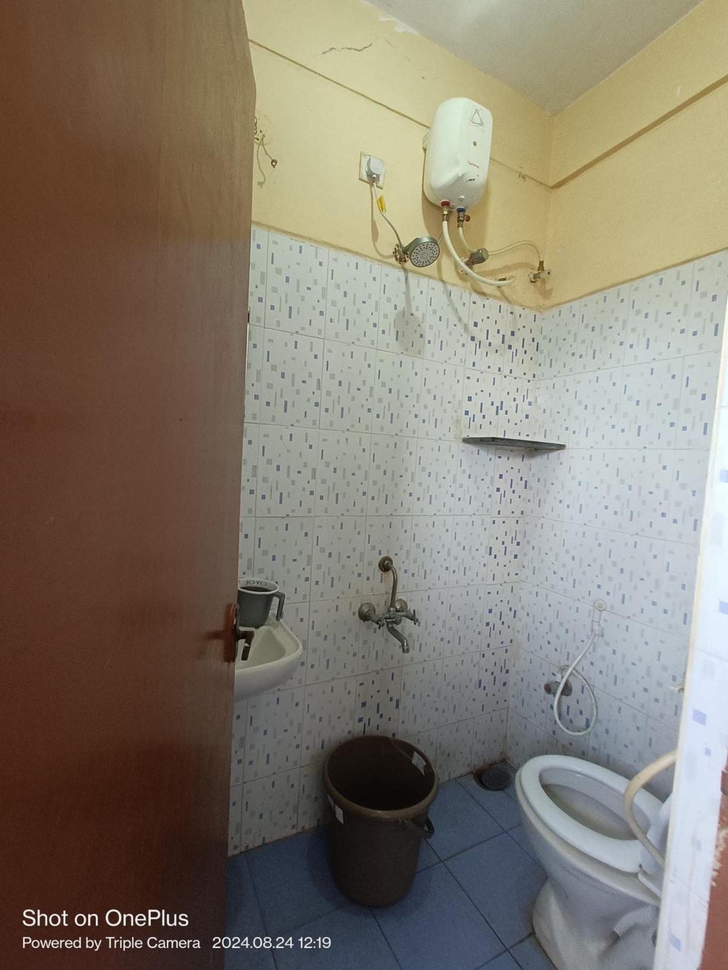 Apartment One In A Two Bhk With Kitchen Wifi And Washing Machine
