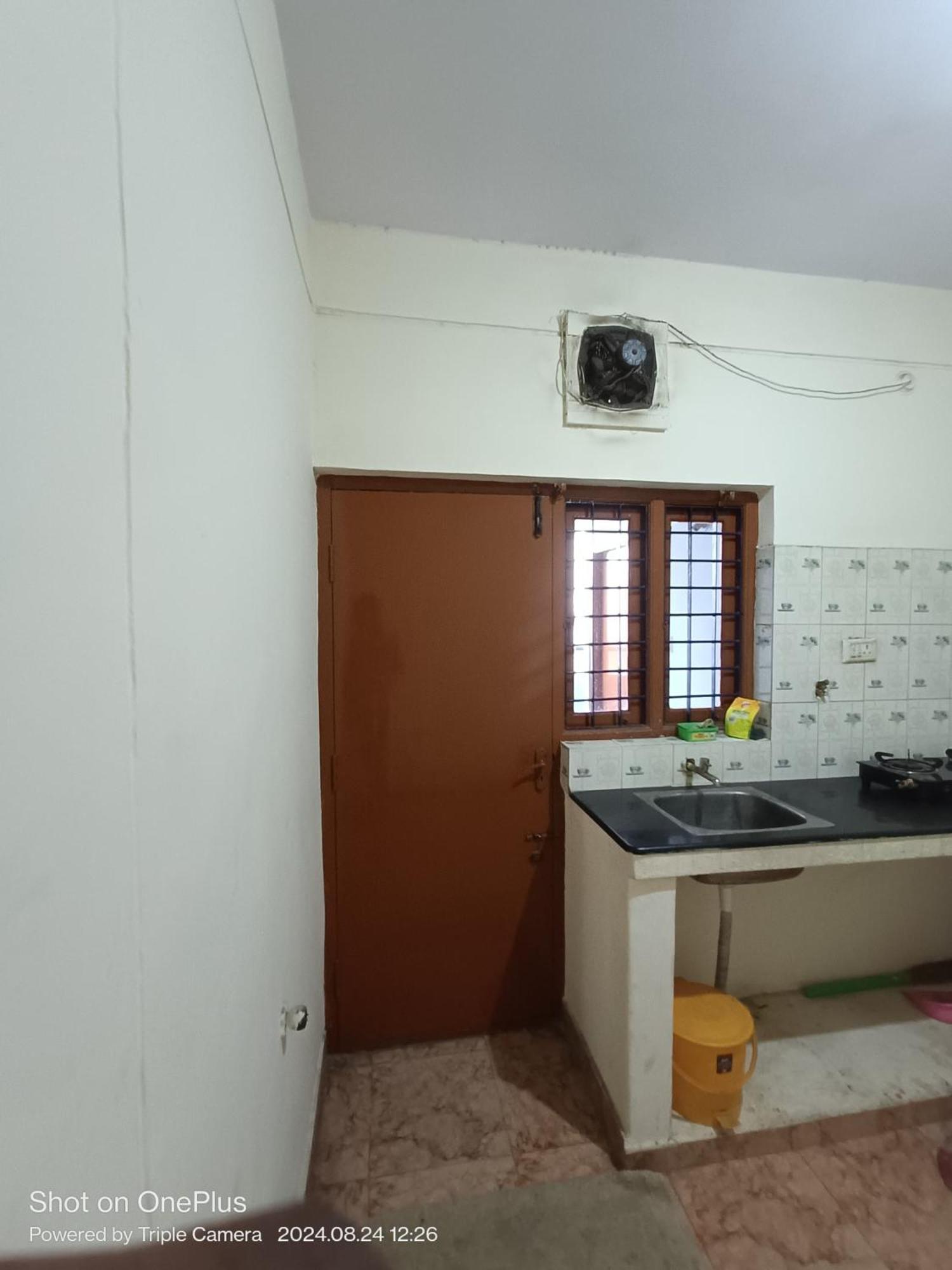 Apartment One In A Two Bhk With Kitchen Wifi And Washing Machine