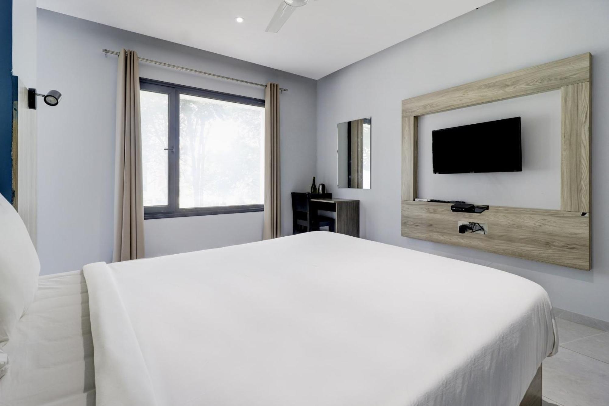 Sleek Townhouse Galexia And Hotel 4*
