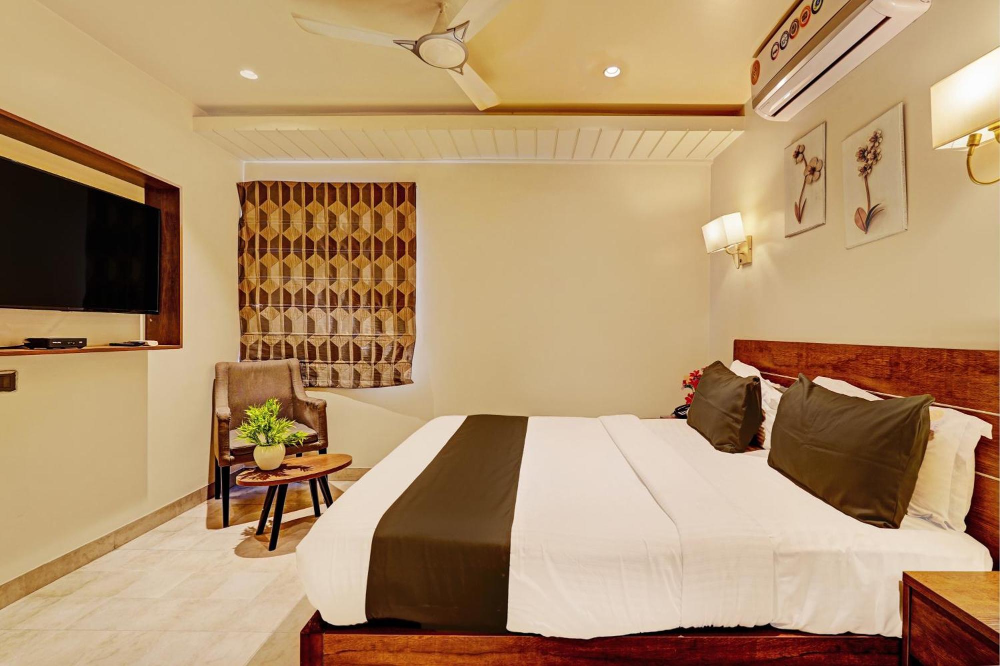 Townhouse Oak Clove Boutique Rajaji Nagar Near Lulu Mall 4* Bangalore