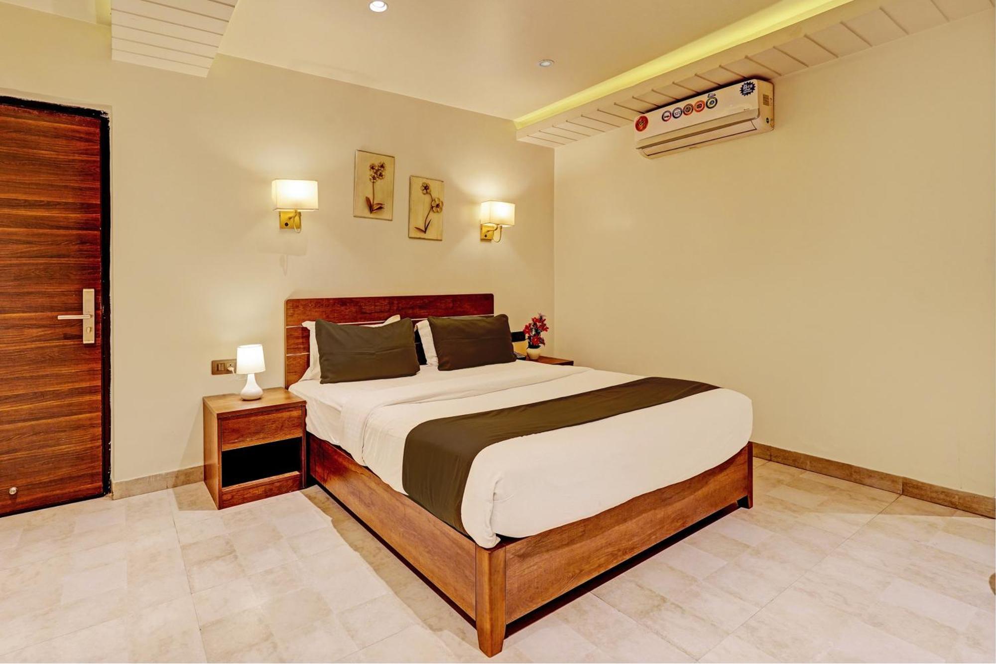 Townhouse Oak Clove Boutique Rajaji Nagar Near Lulu Mall