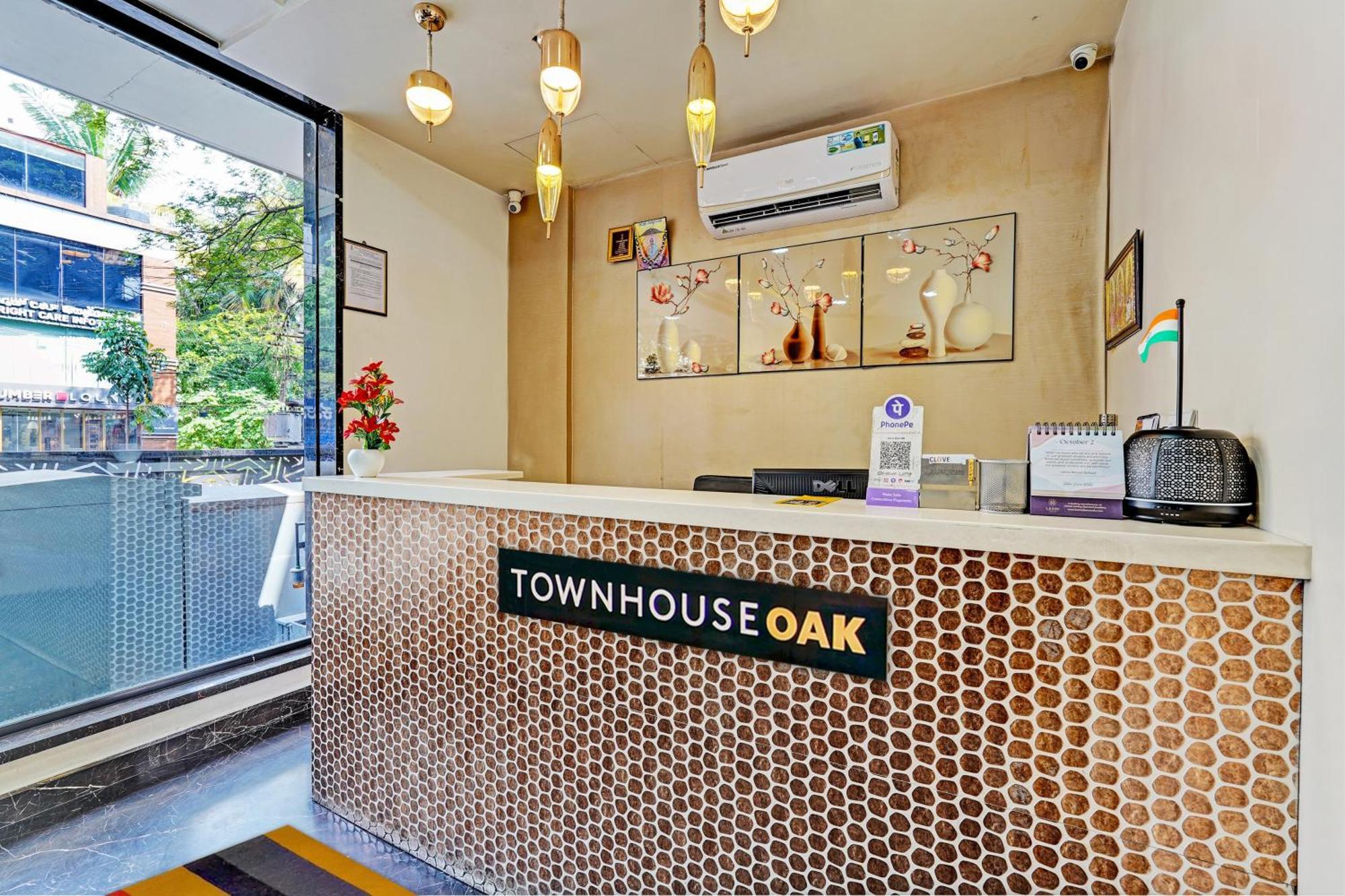 Townhouse Oak Clove Boutique Rajaji Nagar Near Lulu Mall