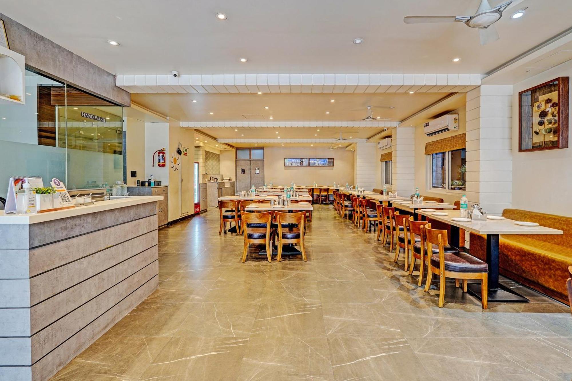 Townhouse Oak Clove Boutique Rajaji Nagar Near Lulu Mall Hotel