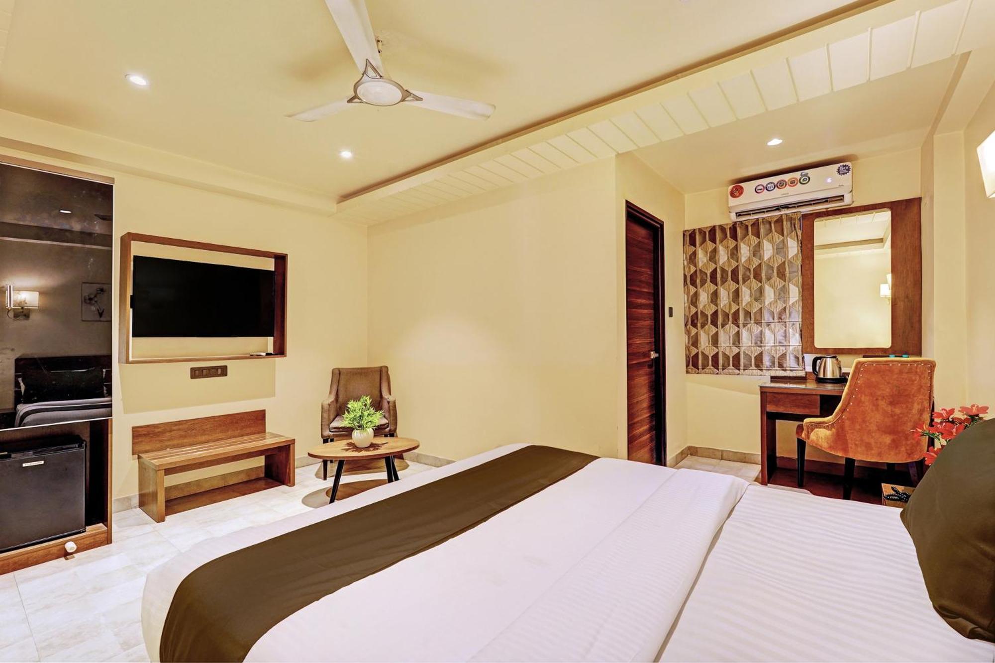 Hotel Townhouse Oak Clove Boutique Rajaji Nagar Near Lulu Mall Bangalore