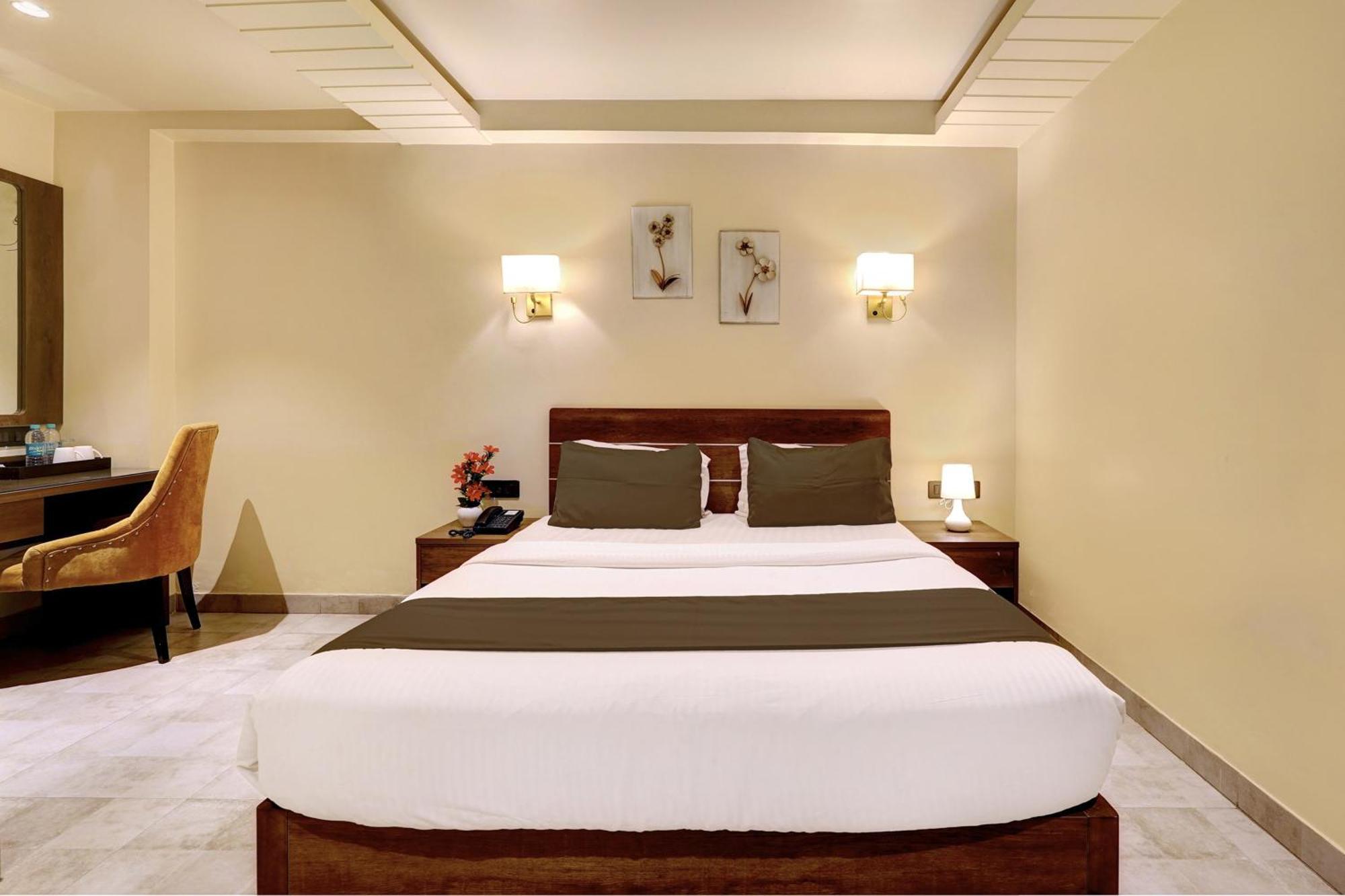 Townhouse Oak Clove Boutique Rajaji Nagar Near Lulu Mall