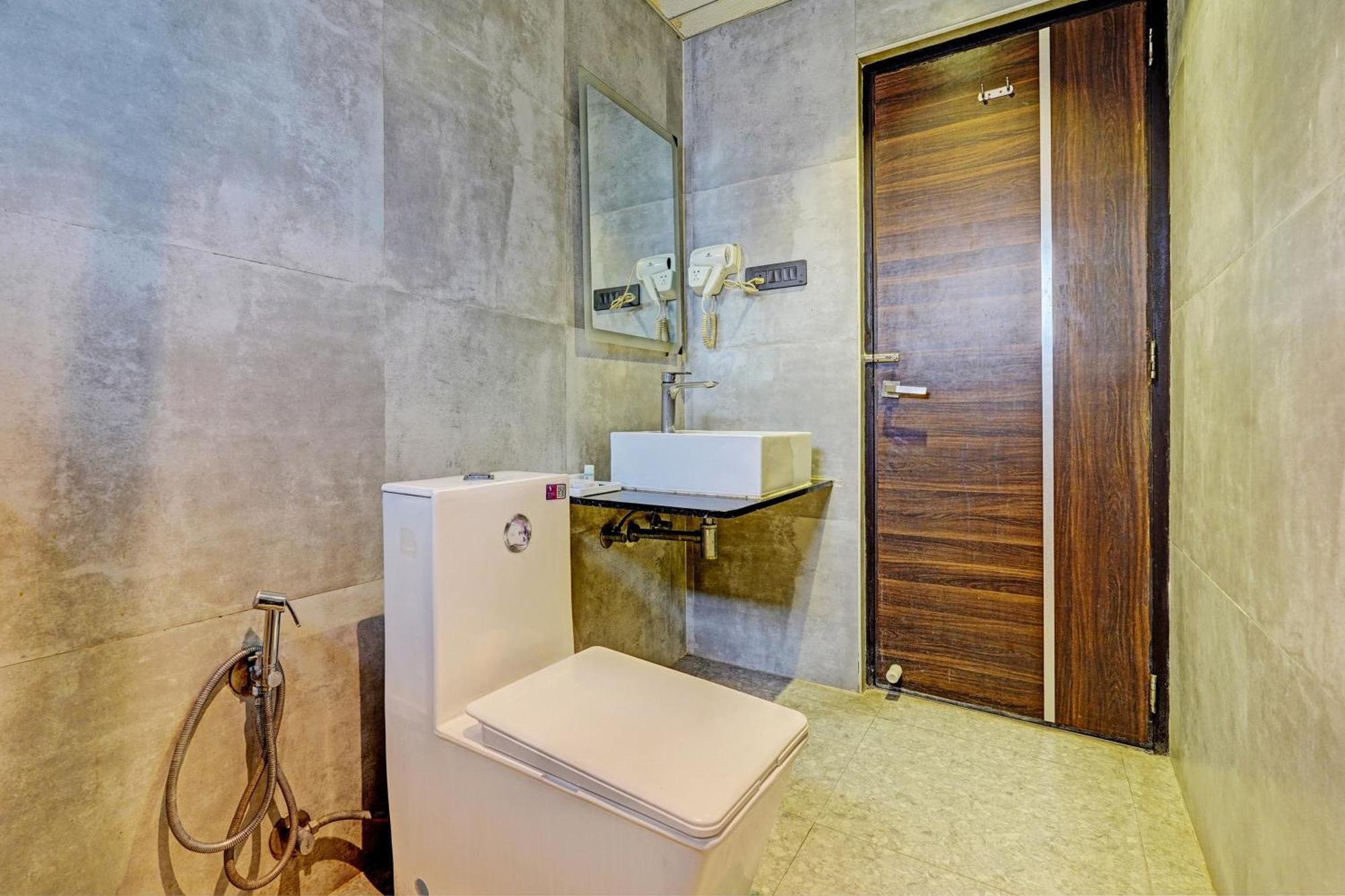 Townhouse Oak Clove Boutique Rajaji Nagar Near Lulu Mall Hotel