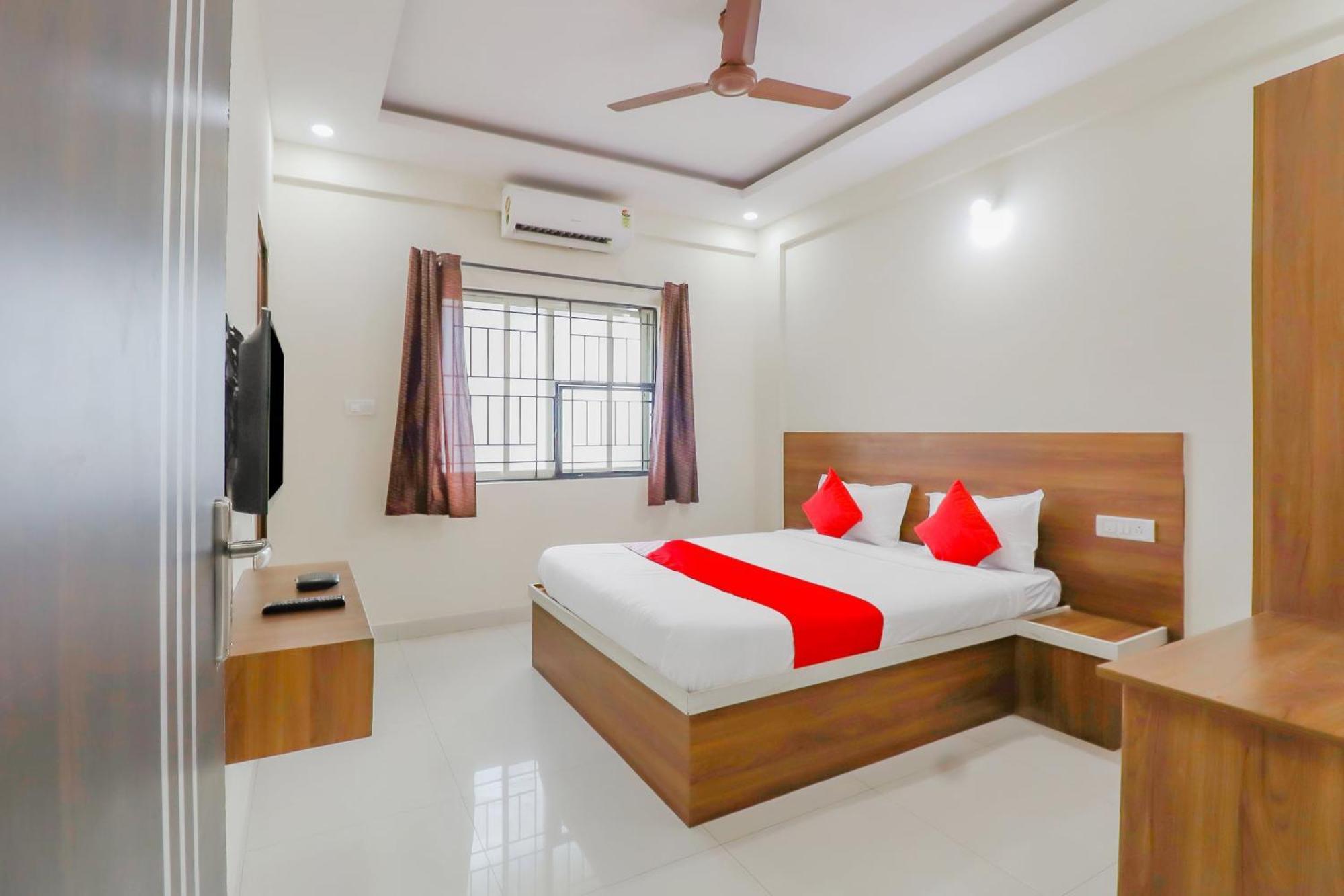 Hotel O New Golden Key