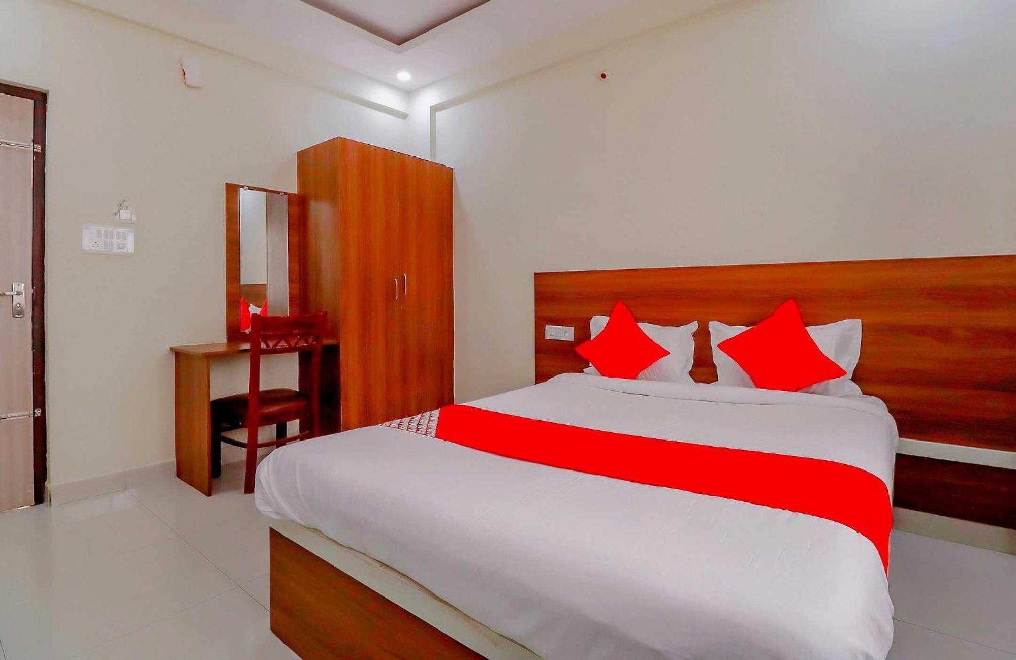 Hotel O New Golden Key