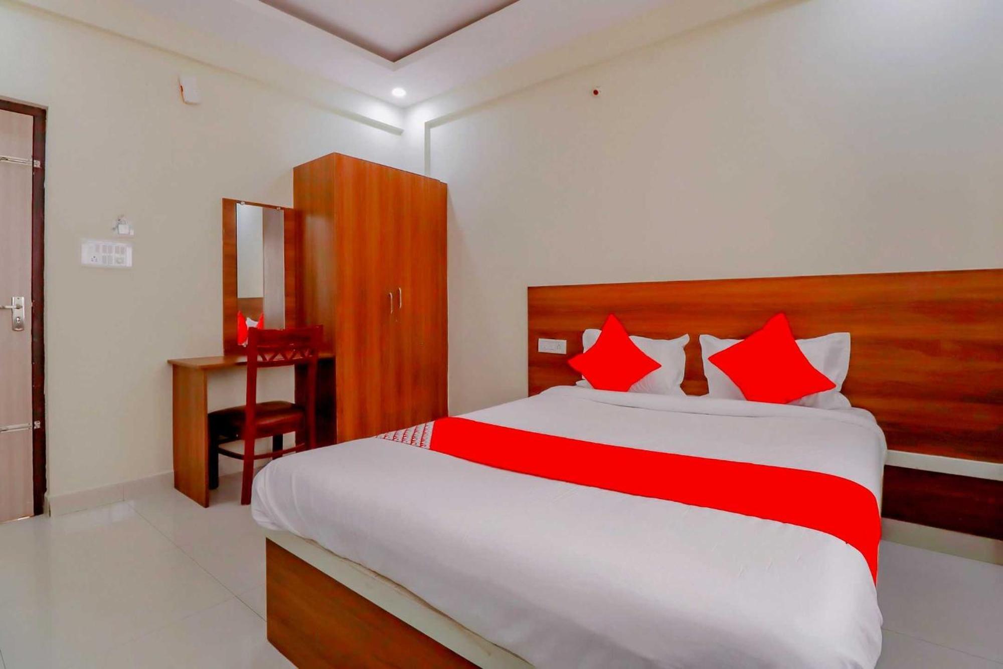 Hotel O New Golden Key