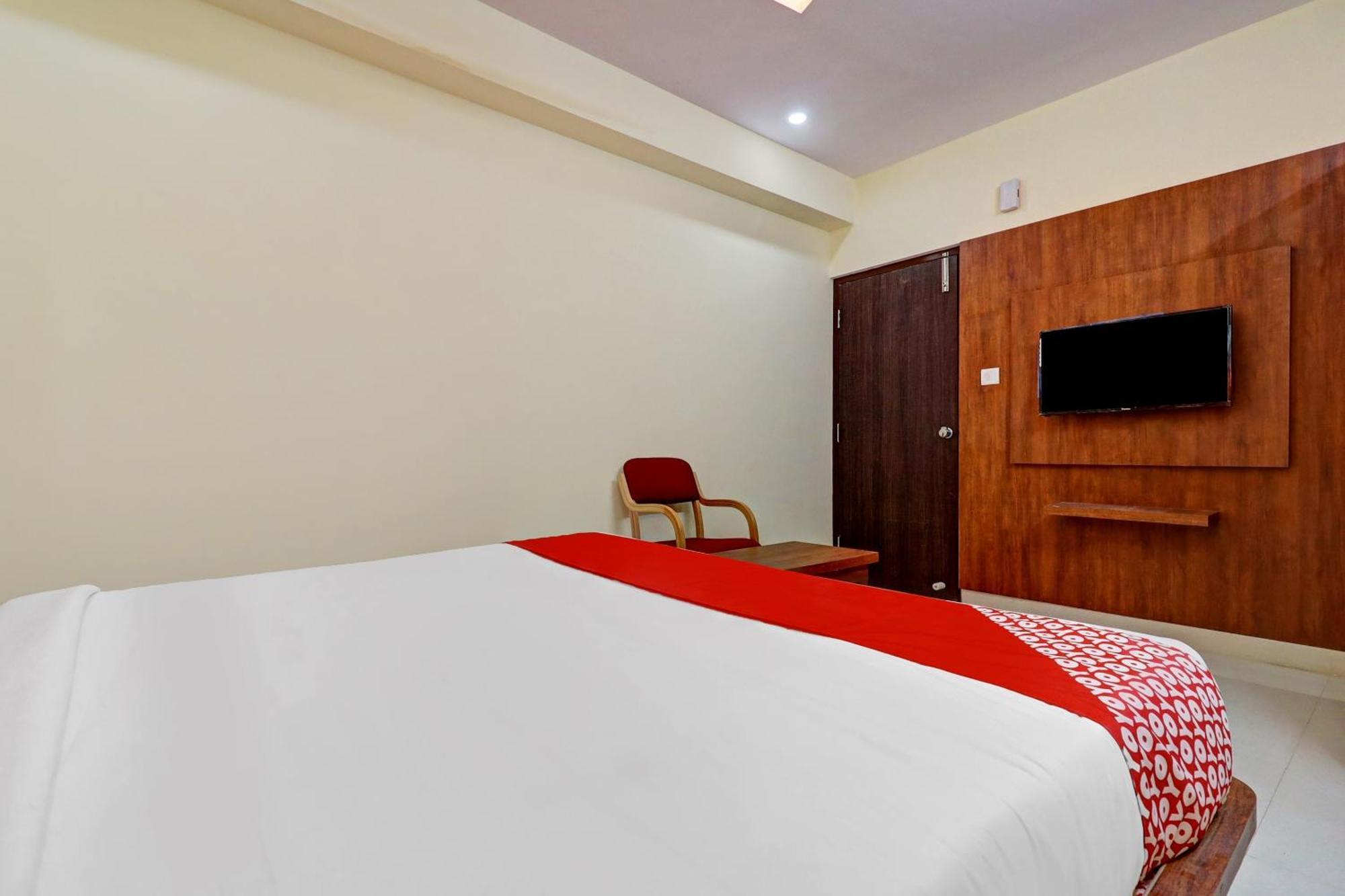 Super O Silver House Near Mantri Square Mall Hotel 3*