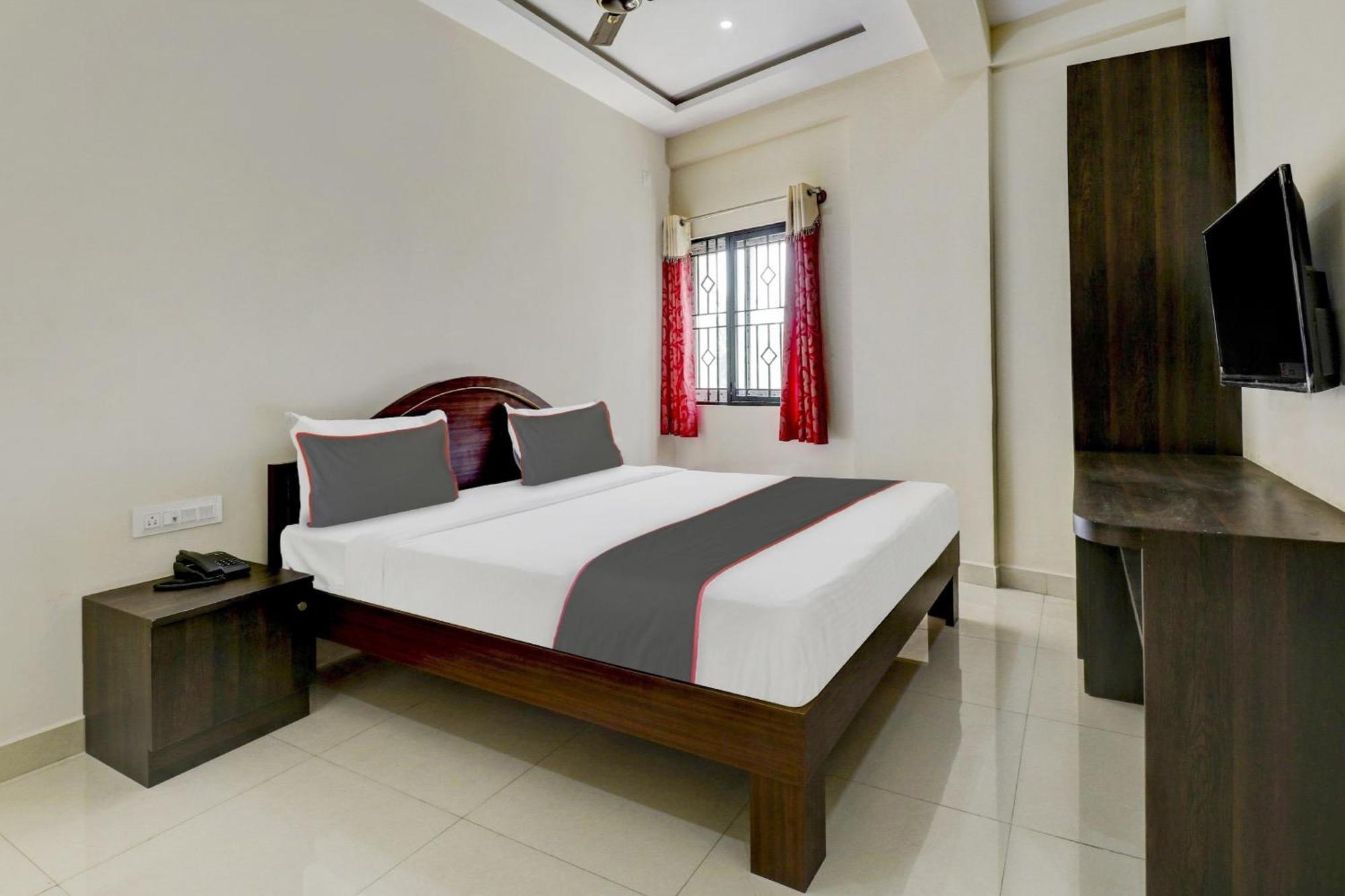 Hotel O Canton Bangalore