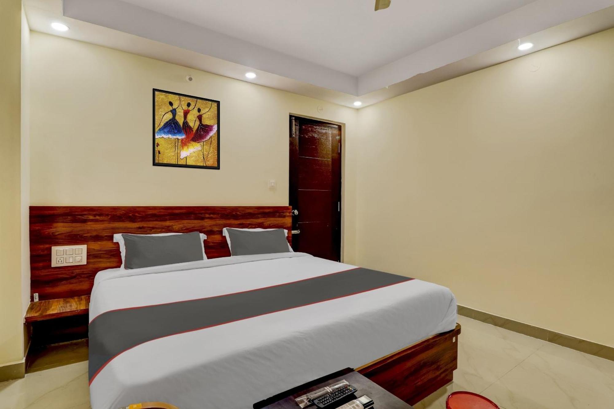 Collection O Hemadri Residency Hotel