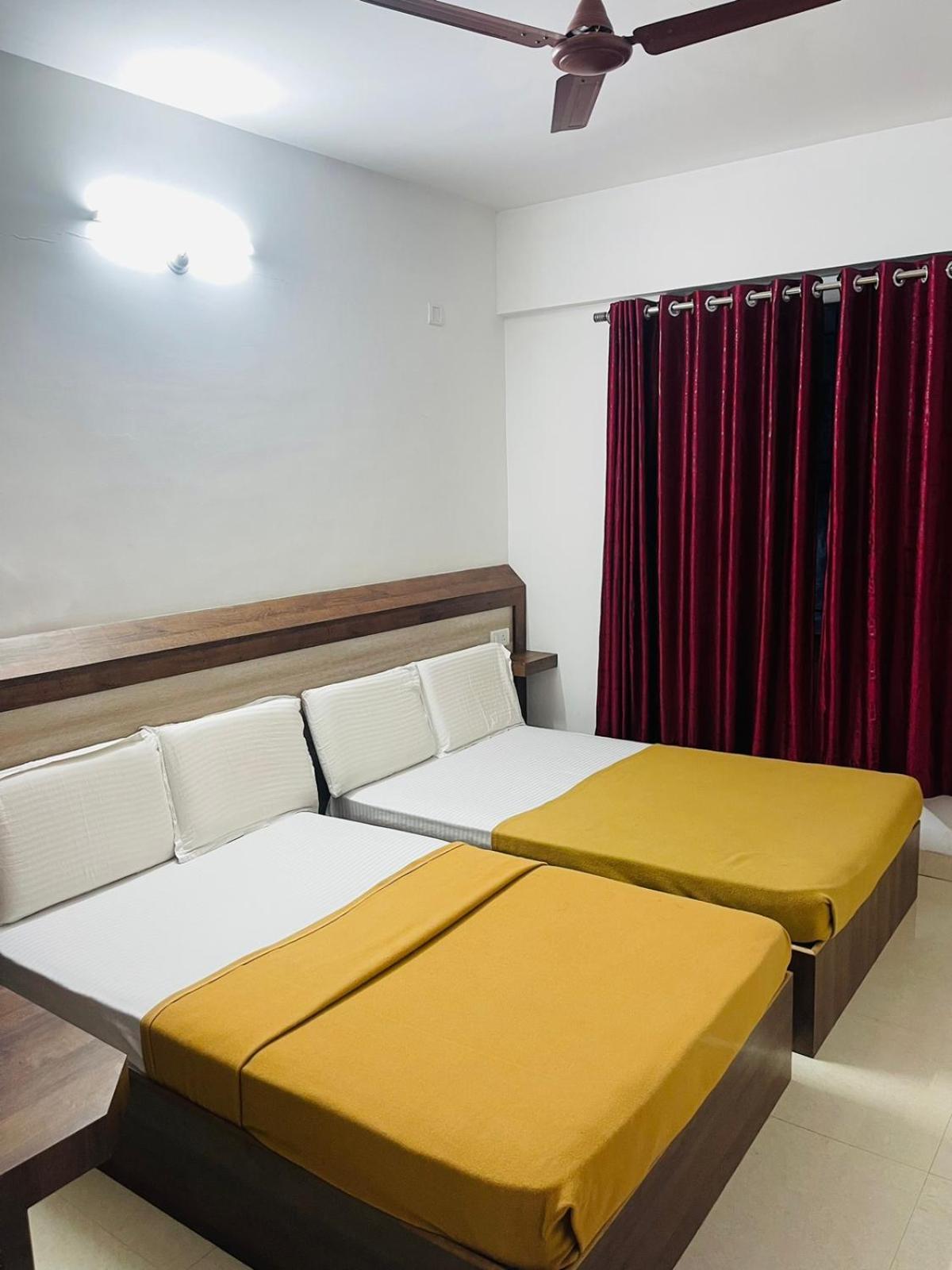 Hotel B Six 3*