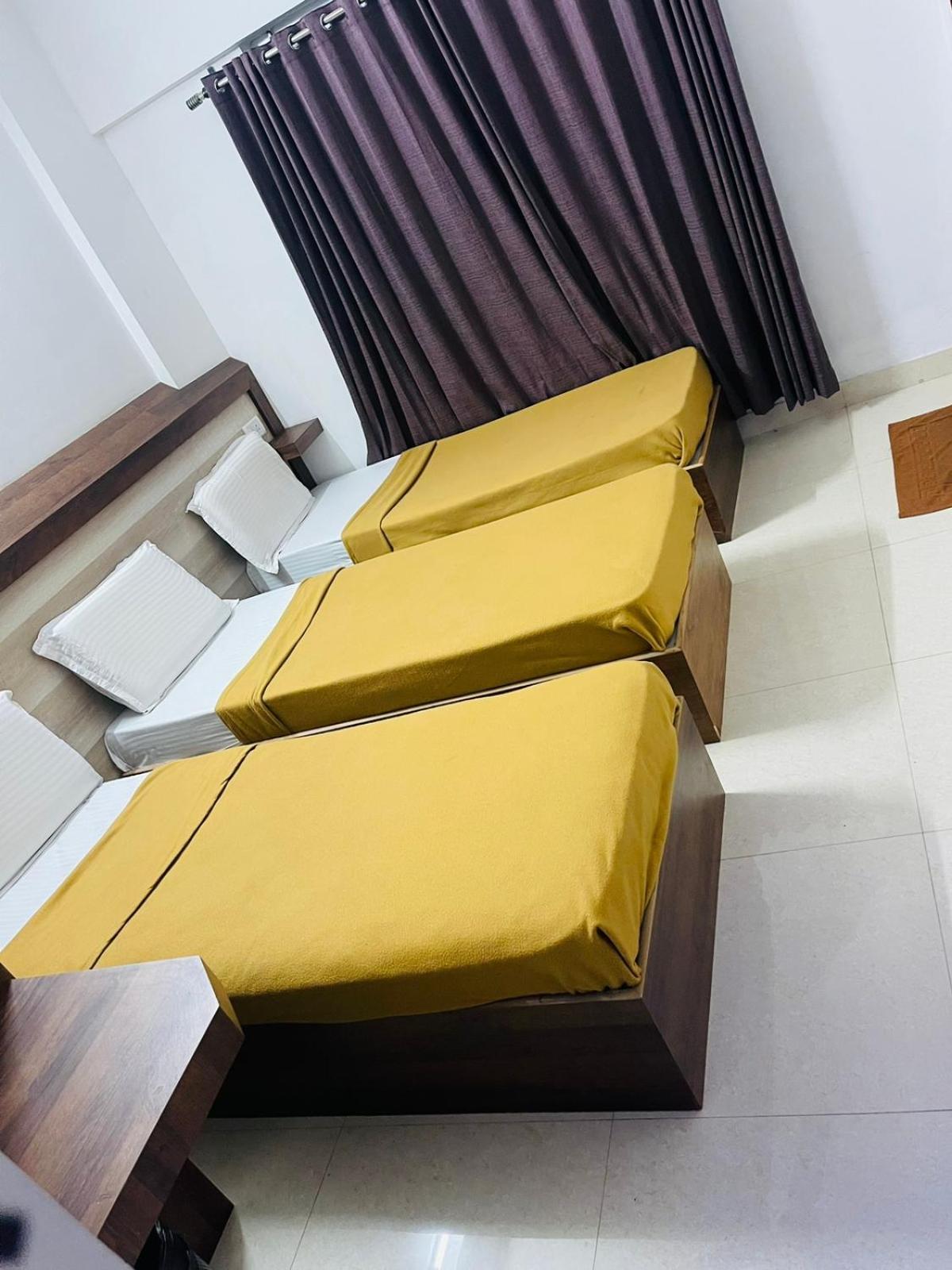 Hotel B Six